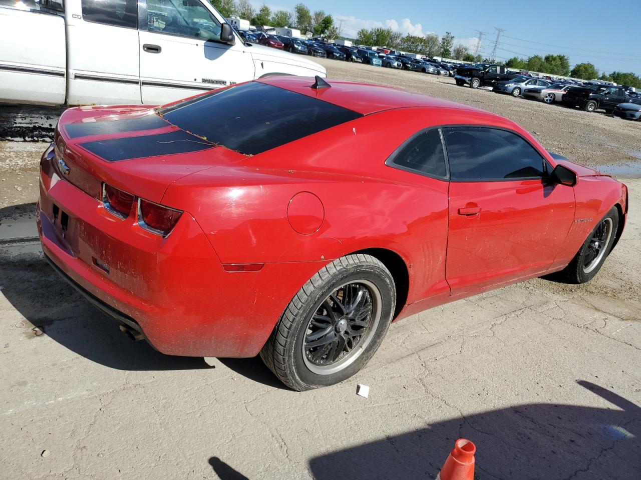 Photo 2 VIN: 2G1FA1ED6B9156828 - CHEVROLET CAMARO 