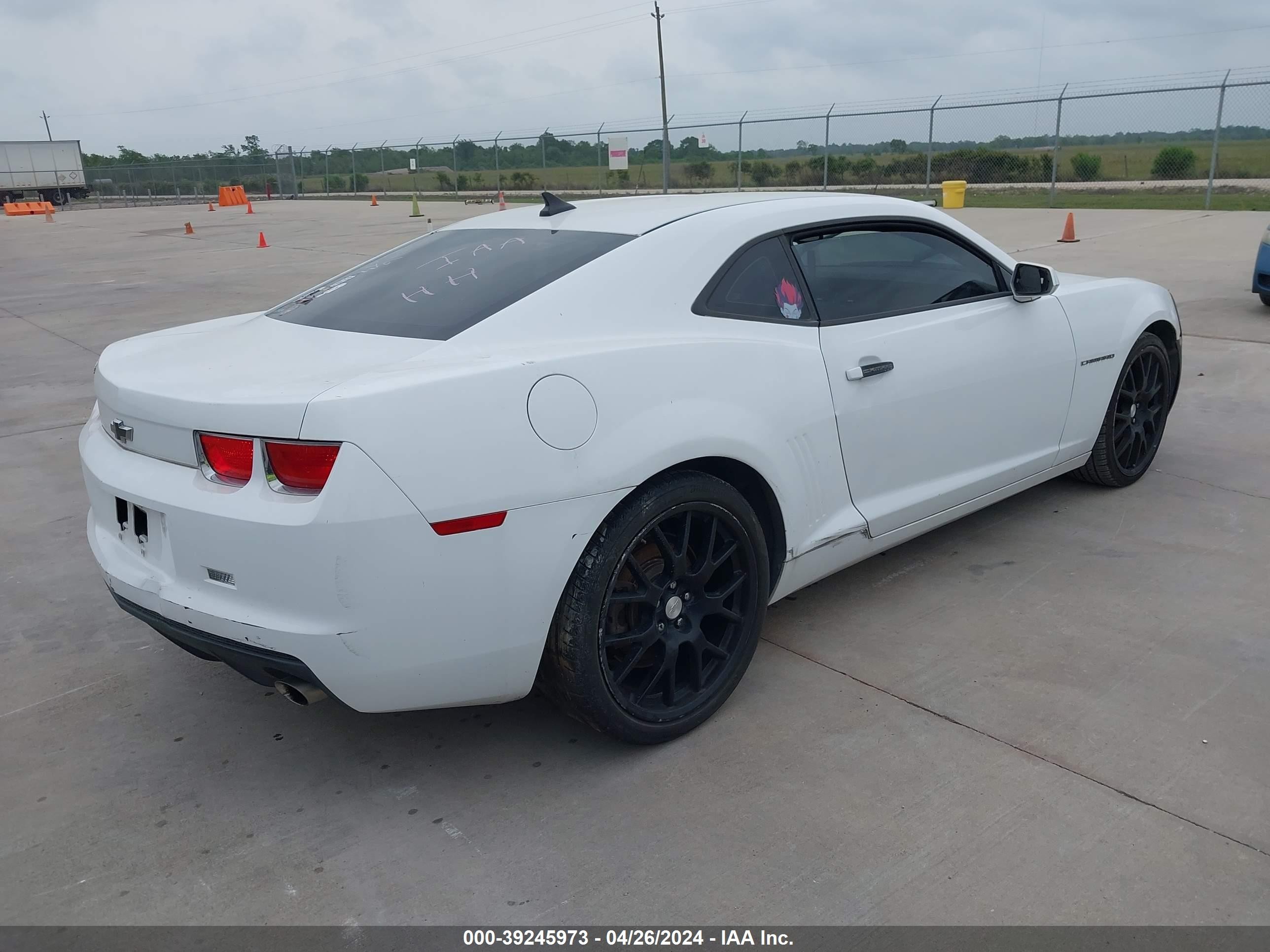 Photo 3 VIN: 2G1FA1ED7B9161973 - CHEVROLET CAMARO 