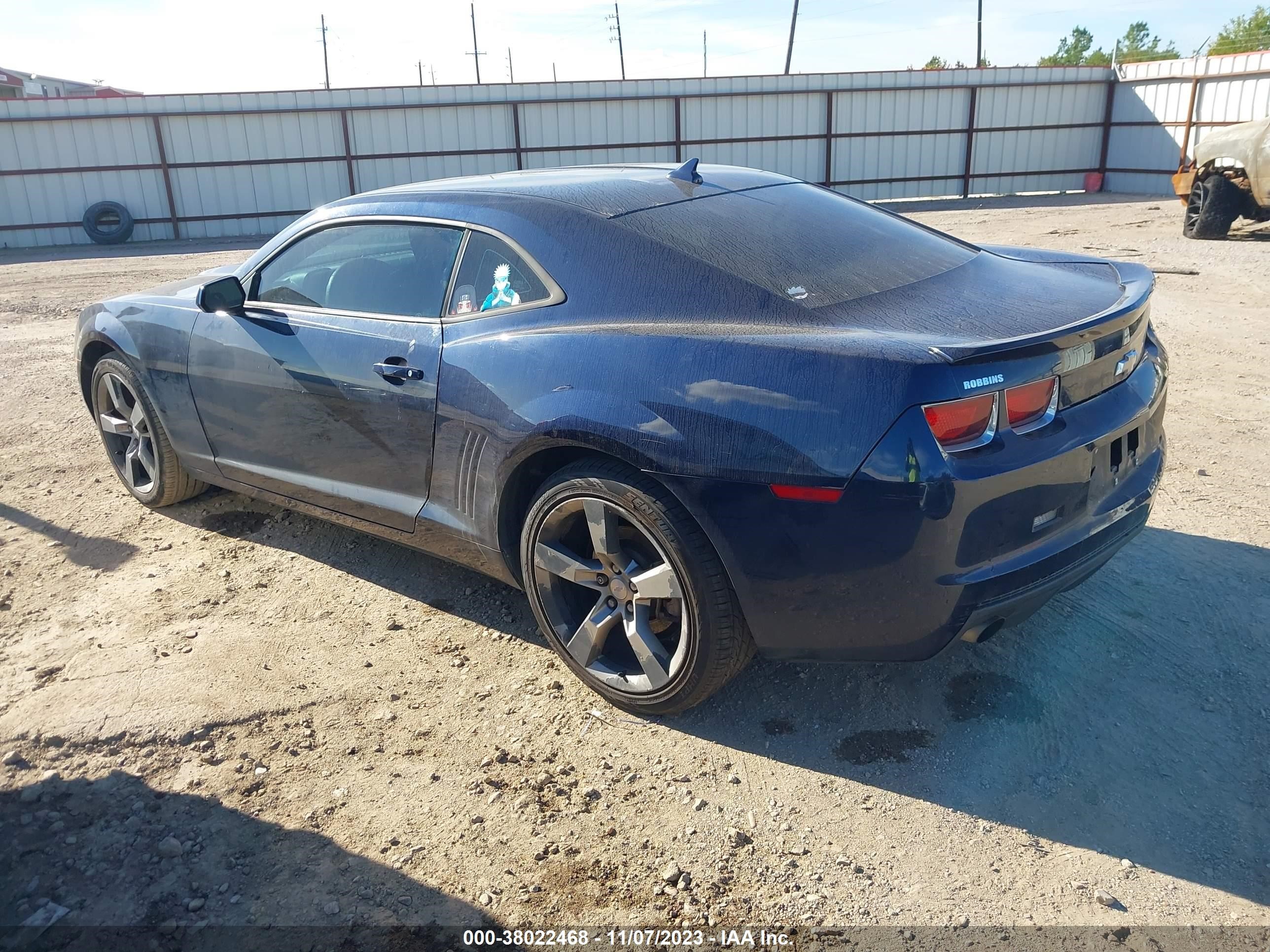 Photo 2 VIN: 2G1FB1E32C9198838 - CHEVROLET CAMARO 