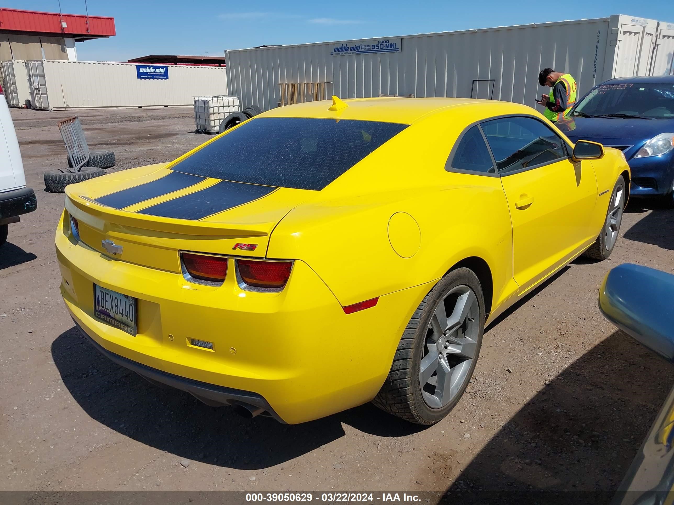 Photo 3 VIN: 2G1FB1E32C9210065 - CHEVROLET CAMARO 