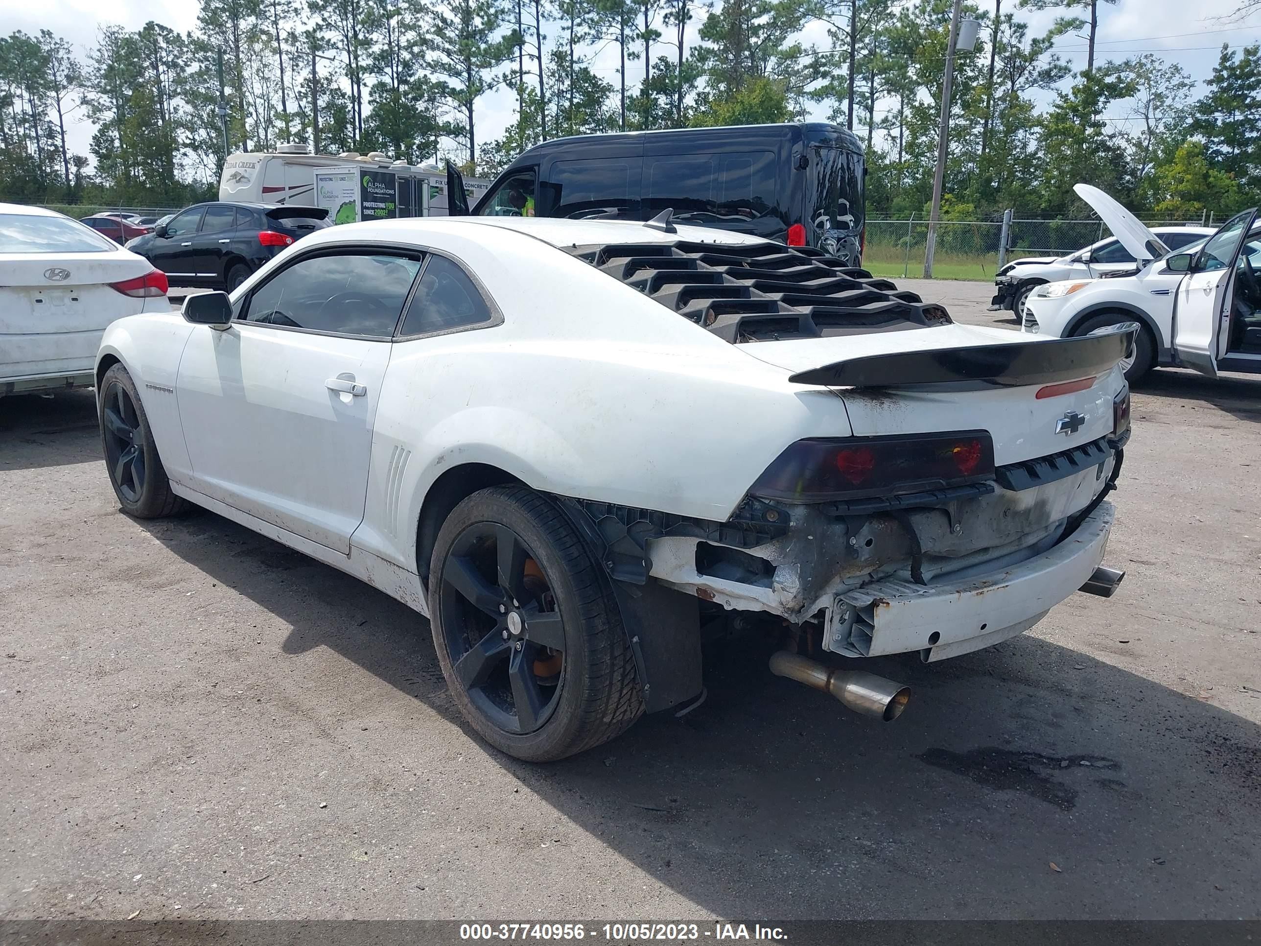 Photo 2 VIN: 2G1FB1E34E9180182 - CHEVROLET CAMARO 