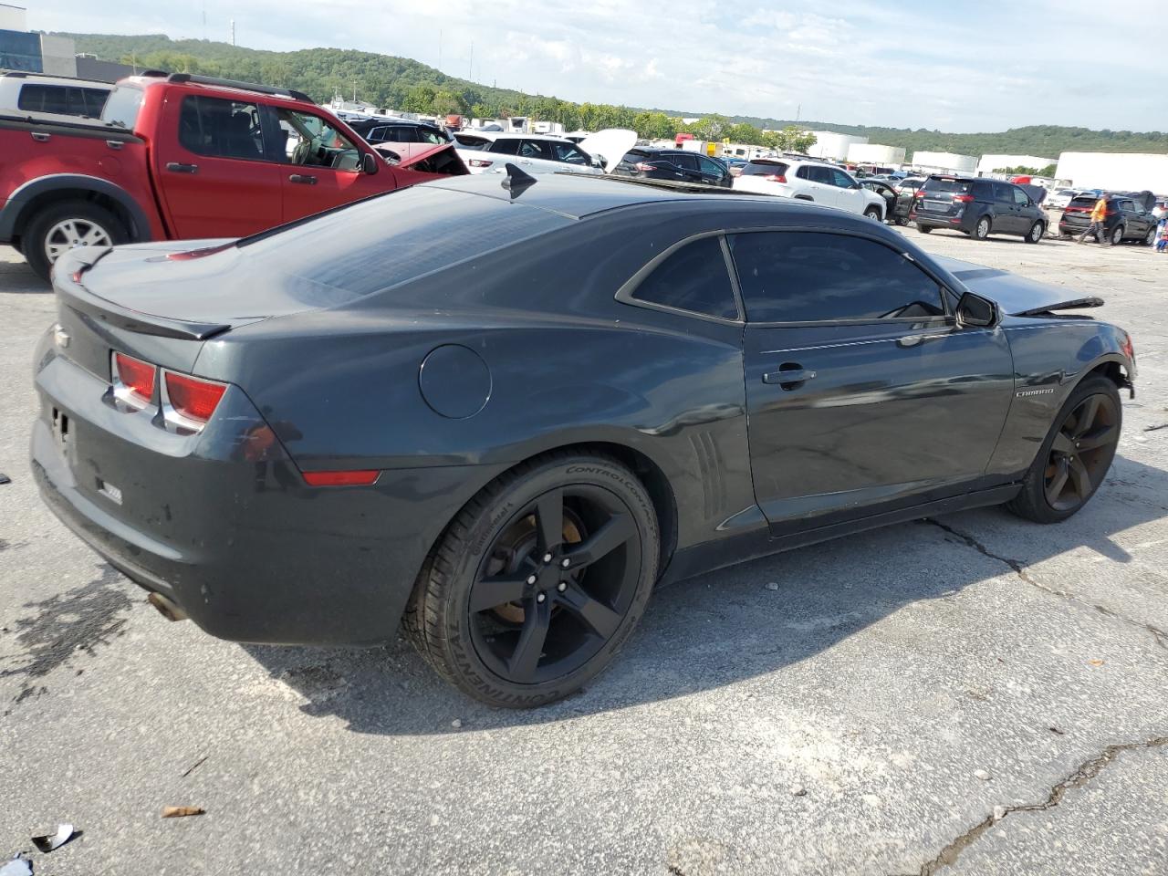 Photo 2 VIN: 2G1FB1E35D9127201 - CHEVROLET CAMARO 