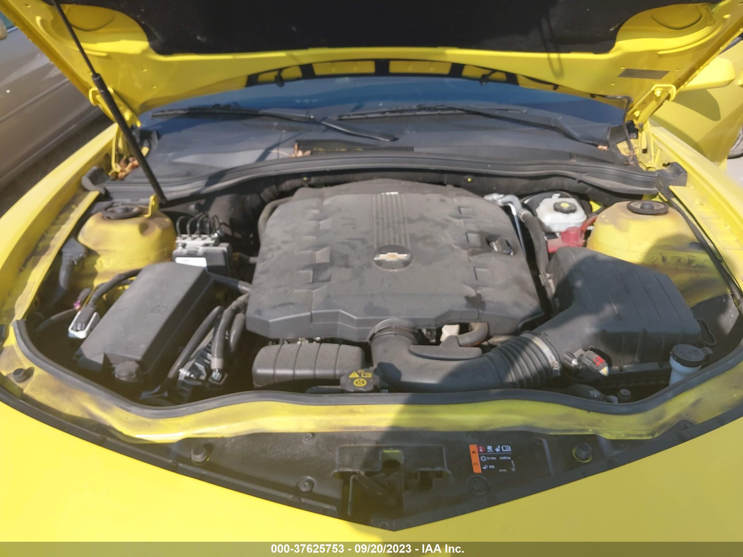 Photo 9 VIN: 2G1FB1E35F9304056 - CHEVROLET CAMARO 