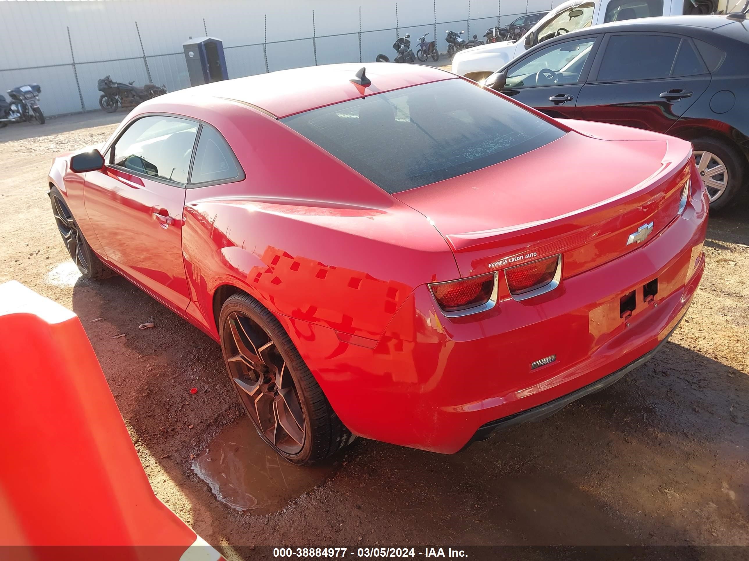 Photo 2 VIN: 2G1FB1E37D9142475 - CHEVROLET CAMARO 