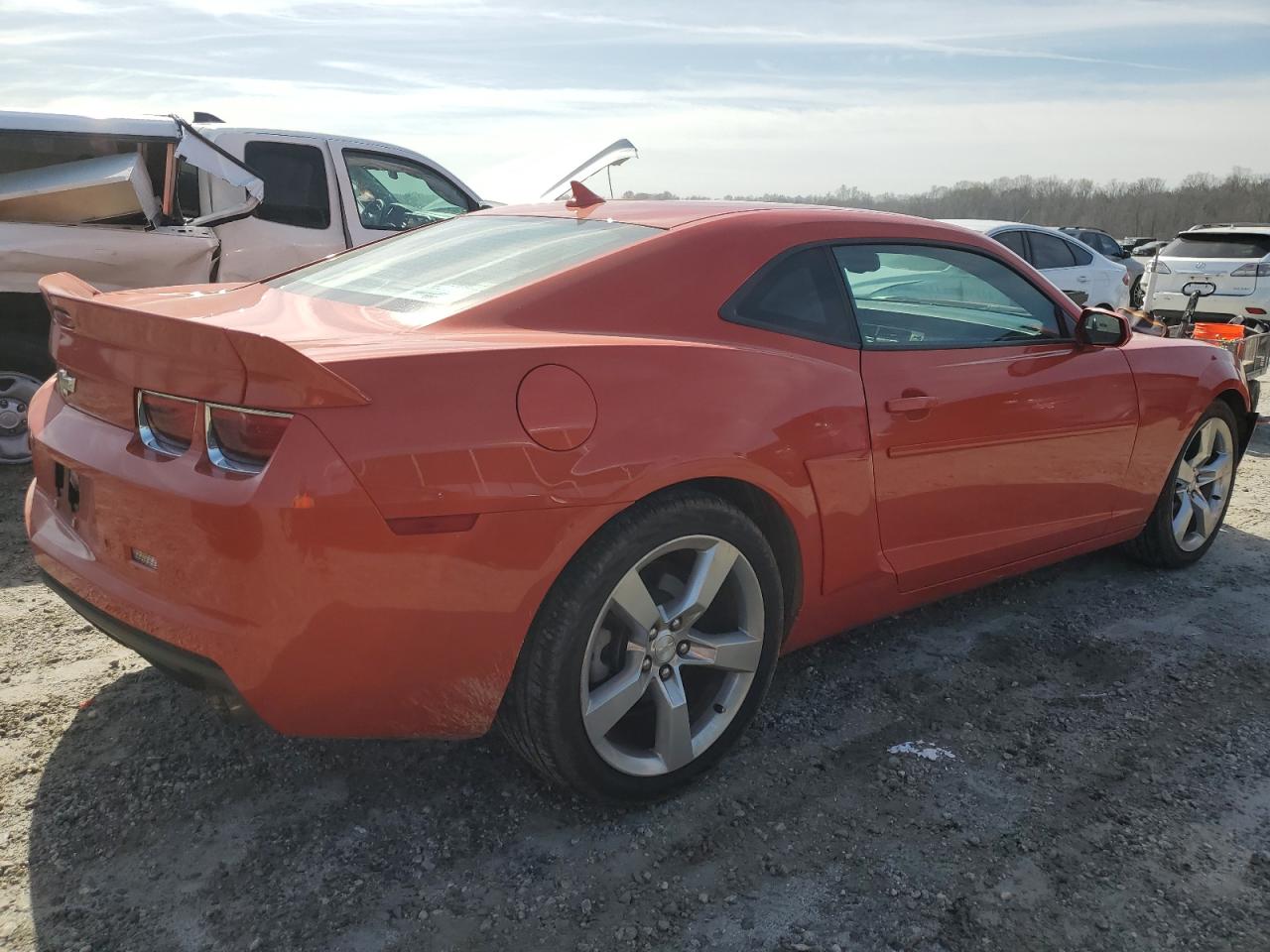 Photo 2 VIN: 2G1FB1E3XC9111400 - CHEVROLET CAMARO 