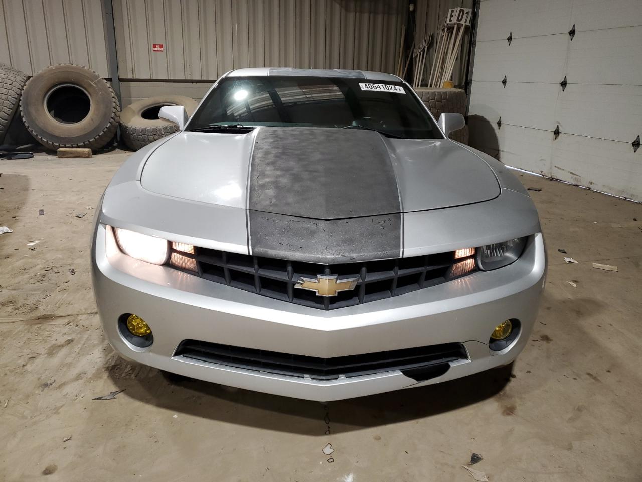 Photo 4 VIN: 2G1FB1EDXB9107256 - CHEVROLET CAMARO 