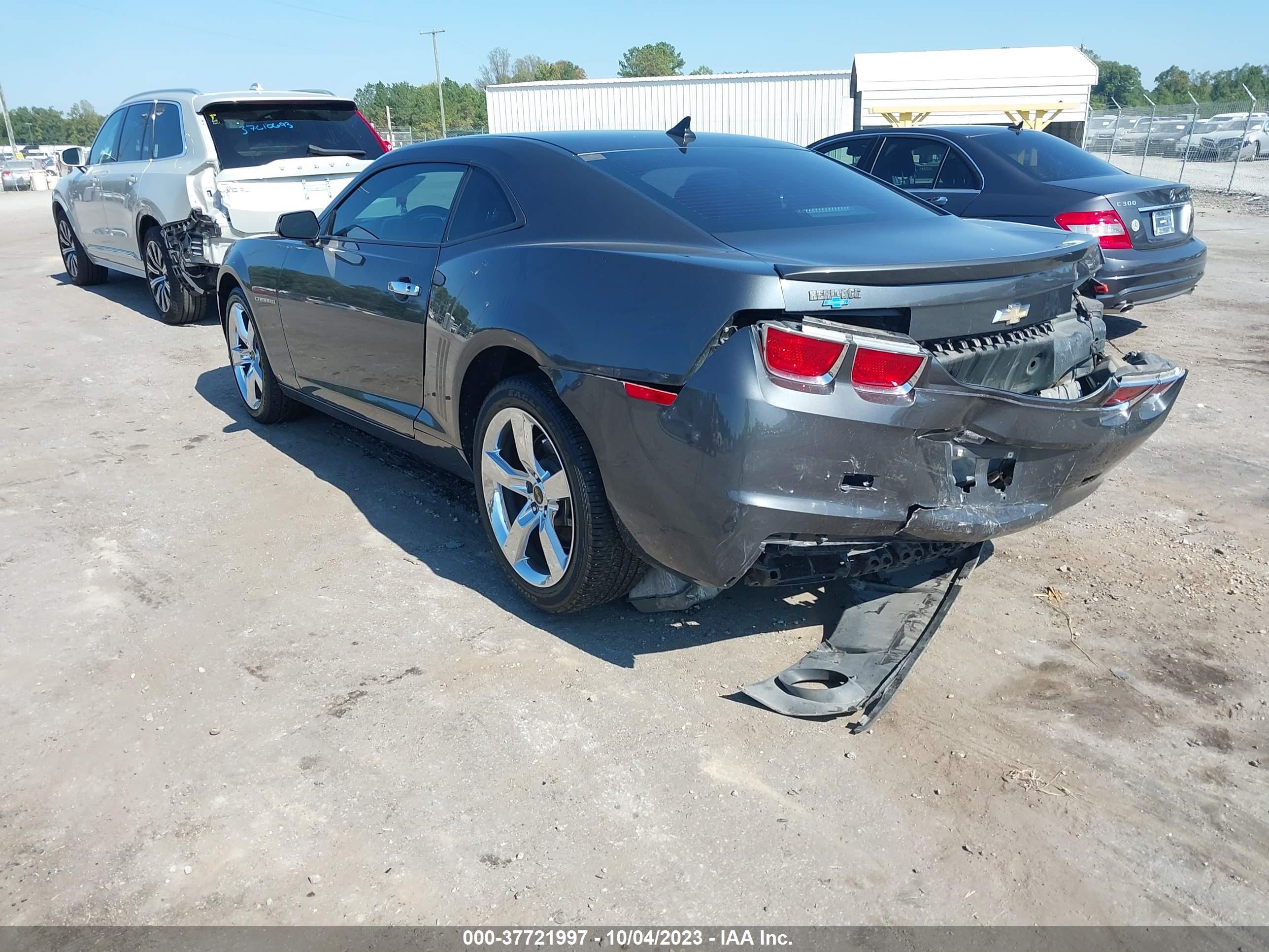 Photo 2 VIN: 2G1FB1EV9A9108230 - CHEVROLET CAMARO 