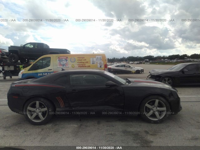 Photo 5 VIN: 2G1FC1E31C9130592 - CHEVROLET CAMARO 