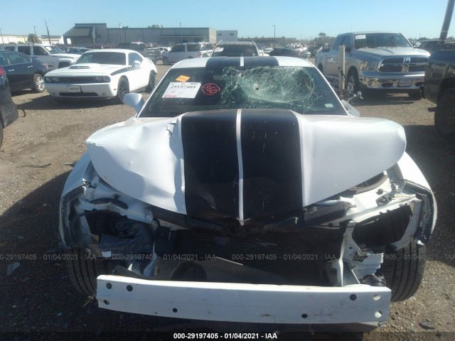 Photo 5 VIN: 2G1FC1E33F9268235 - CHEVROLET CAMARO 