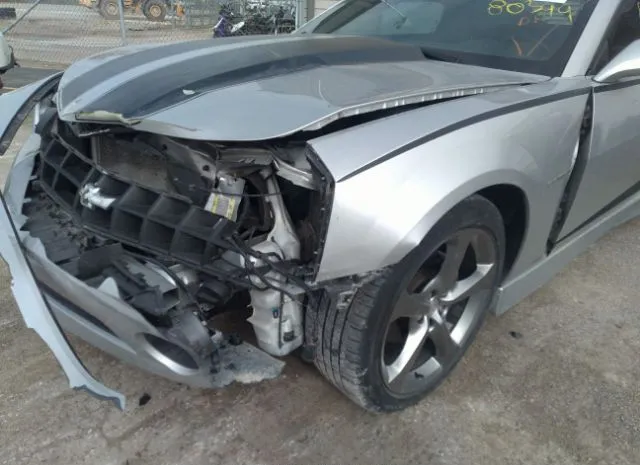 Photo 5 VIN: 2G1FC1E38D9124984 - CHEVROLET CAMARO 