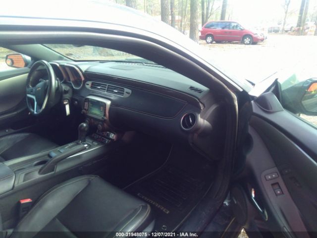 Photo 4 VIN: 2G1FC1E38D9172985 - CHEVROLET CAMARO 