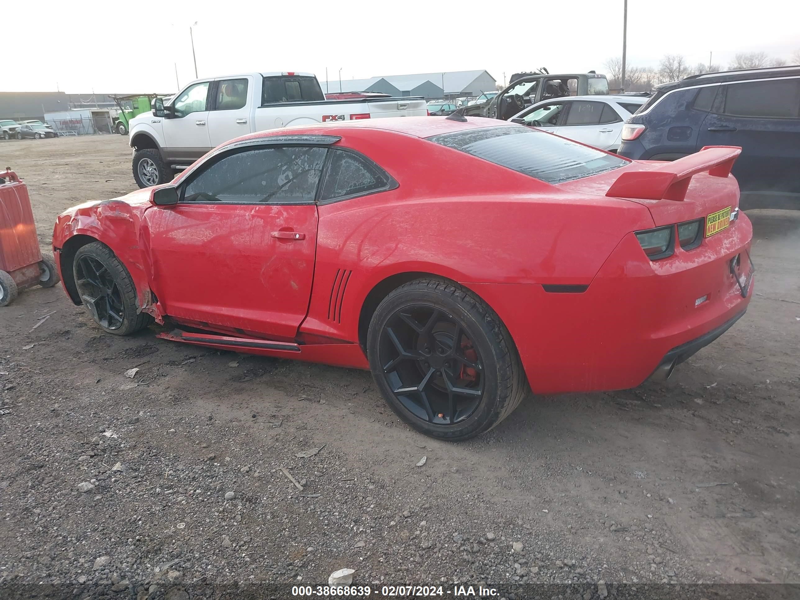 Photo 2 VIN: 2G1FC1ED2B9108074 - CHEVROLET CAMARO 