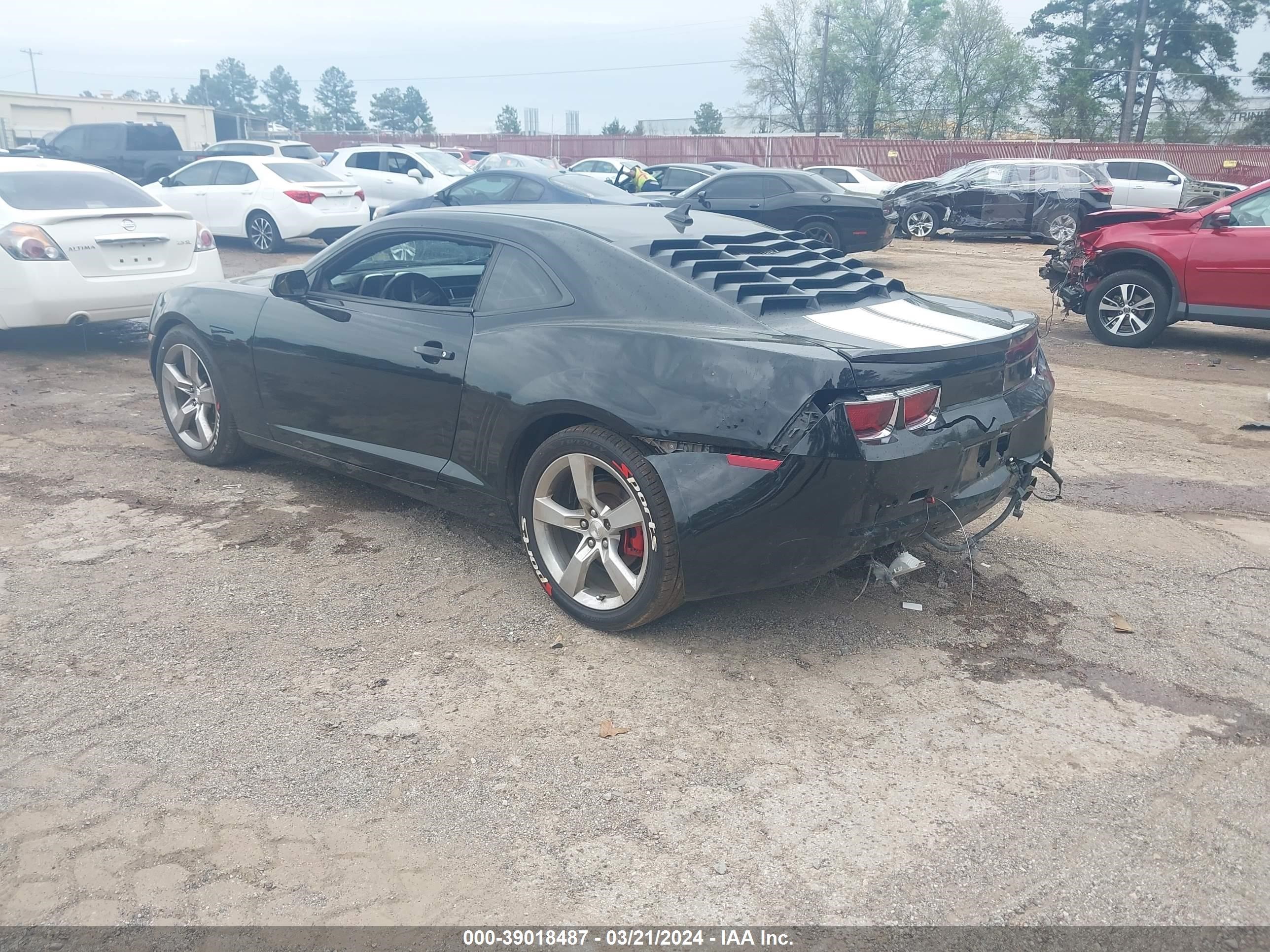 Photo 2 VIN: 2G1FC1ED5B9171783 - CHEVROLET CAMARO 