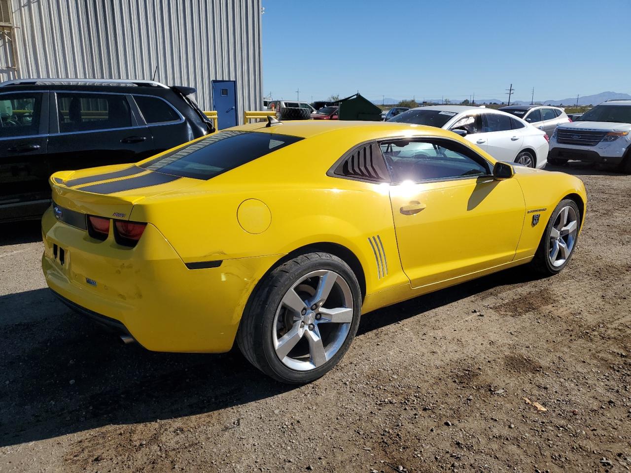 Photo 2 VIN: 2G1FC1ED9B9161032 - CHEVROLET CAMARO 