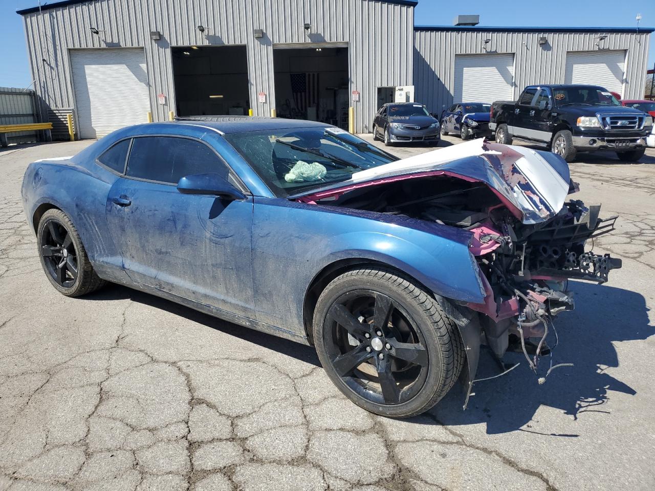 Photo 3 VIN: 2G1FC1ED9B9187503 - CHEVROLET CAMARO 