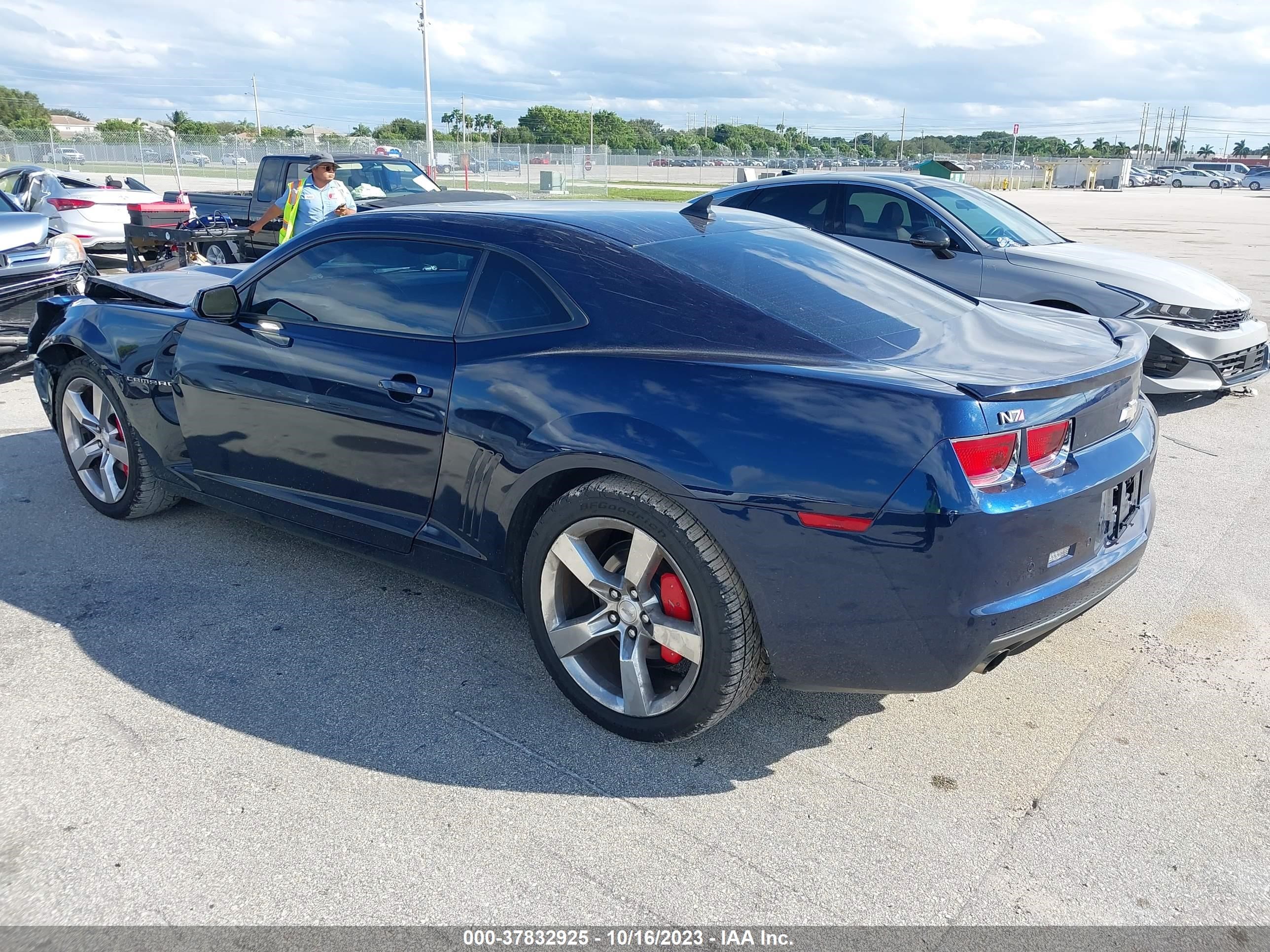 Photo 2 VIN: 2G1FC1EV1A9159783 - CHEVROLET CAMARO 