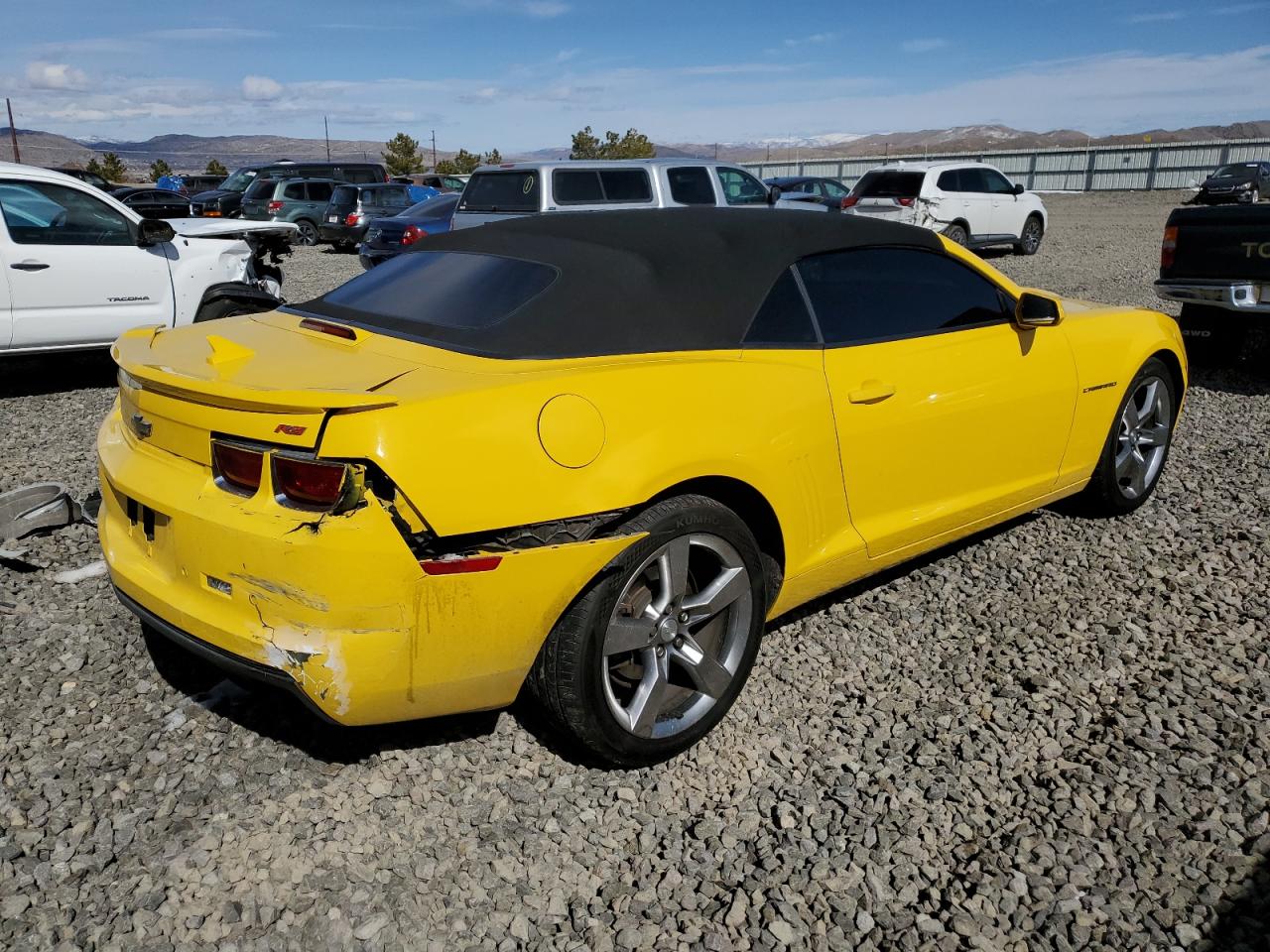 Photo 2 VIN: 2G1FC3DD6B9161955 - CHEVROLET CAMARO 