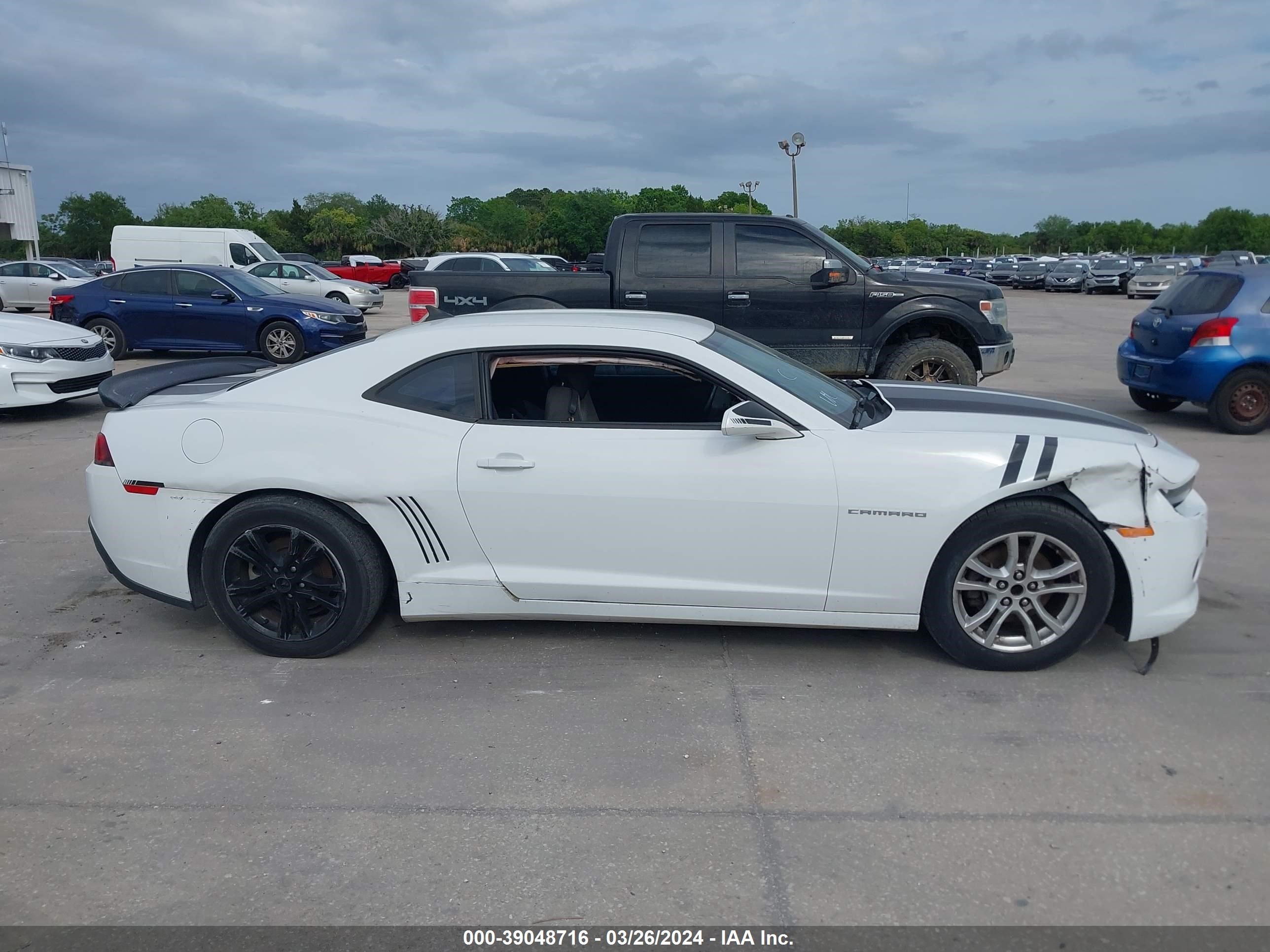 Photo 13 VIN: 2G1FD1E34F9207649 - CHEVROLET CAMARO 