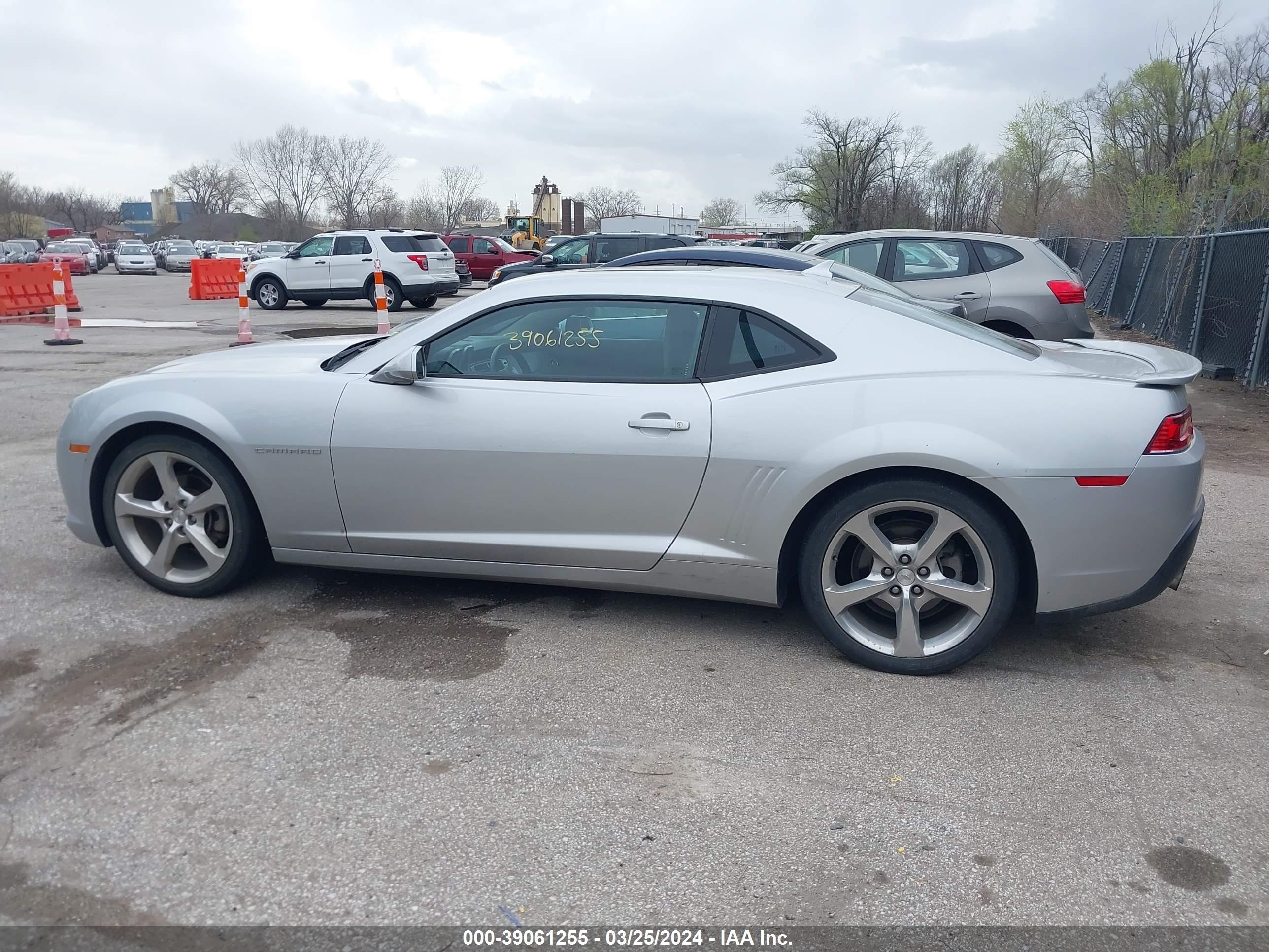 Photo 12 VIN: 2G1FD1E37F9235834 - CHEVROLET CAMARO 