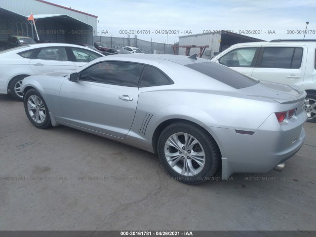 Photo 2 VIN: 2G1FE1E33C9175091 - CHEVROLET CAMARO 