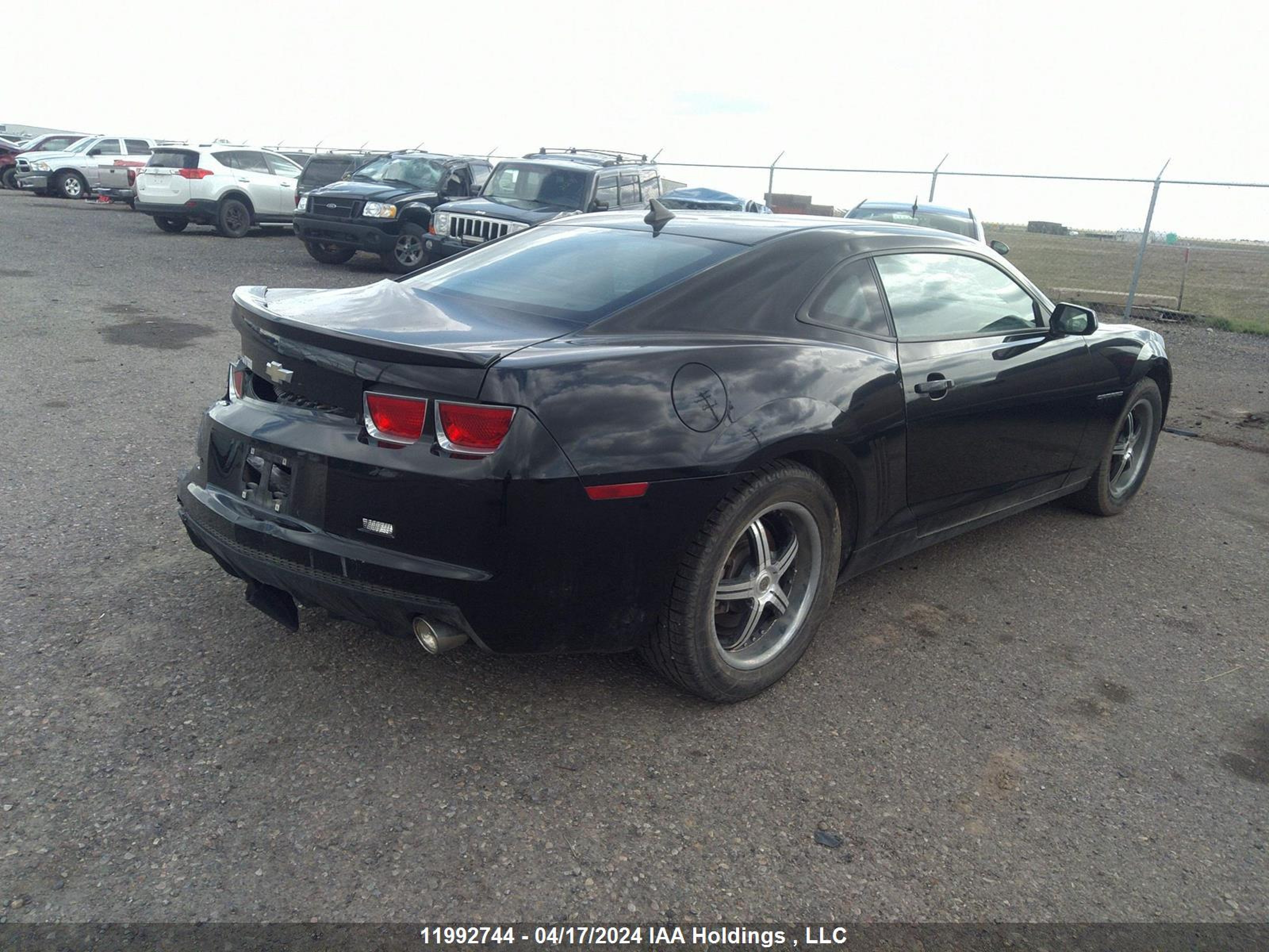 Photo 3 VIN: 2G1FE1ED4B9207084 - CHEVROLET CAMARO 