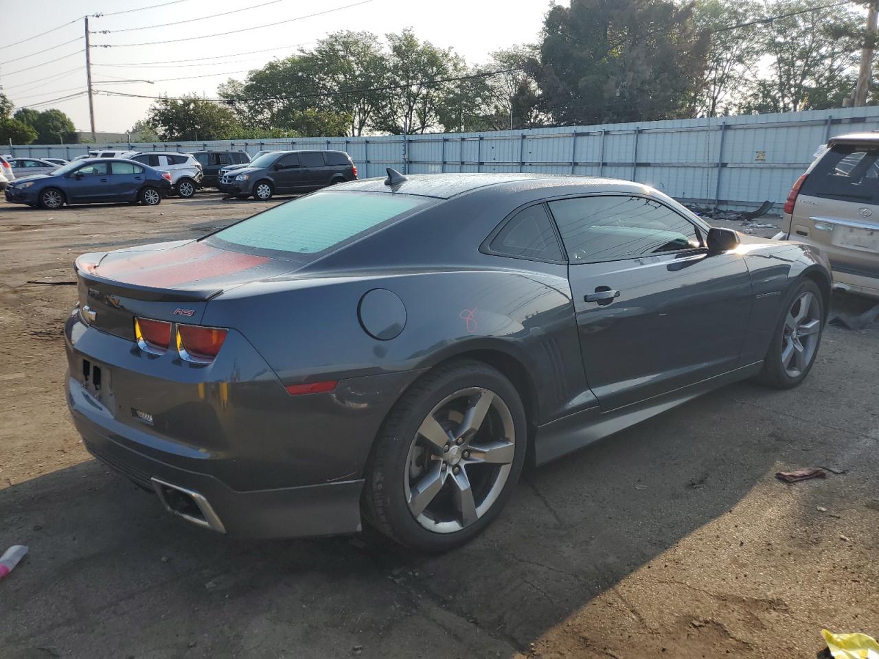 Photo 2 VIN: 2G1FG1ED8B9133372 - CHEVROLET CAMARO 