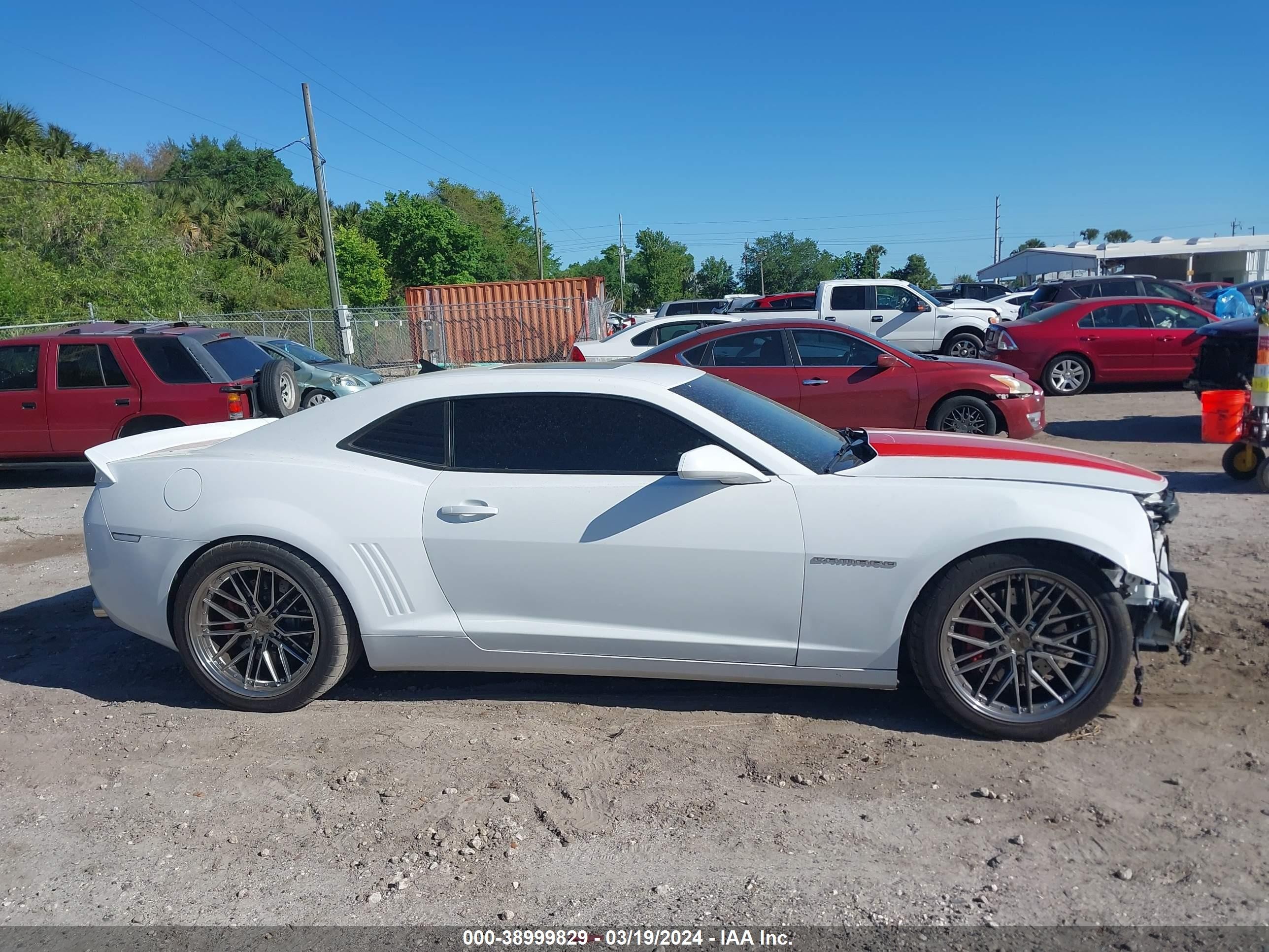 Photo 13 VIN: 2G1FJ1EJ5B9104158 - CHEVROLET CAMARO 