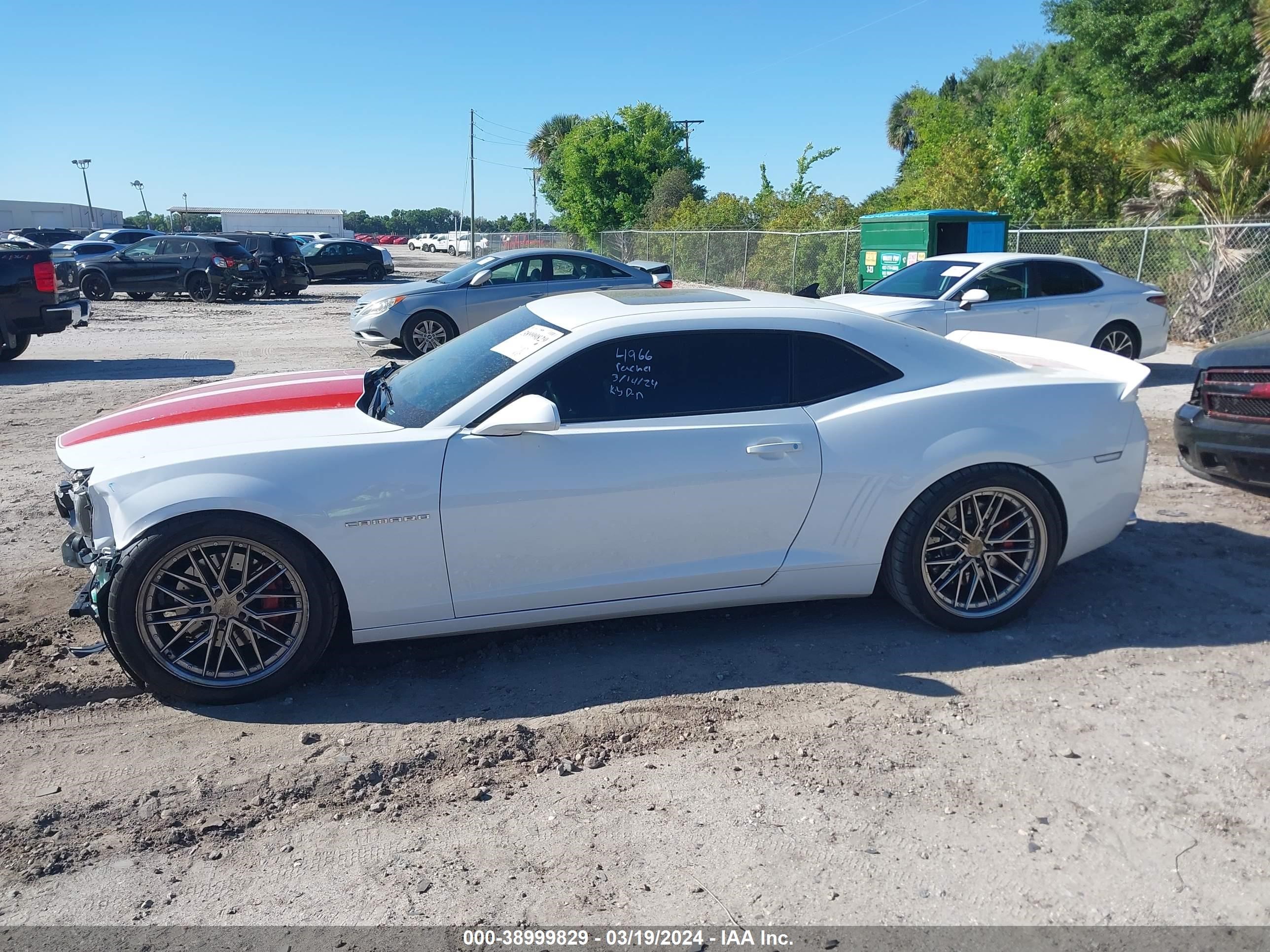 Photo 14 VIN: 2G1FJ1EJ5B9104158 - CHEVROLET CAMARO 