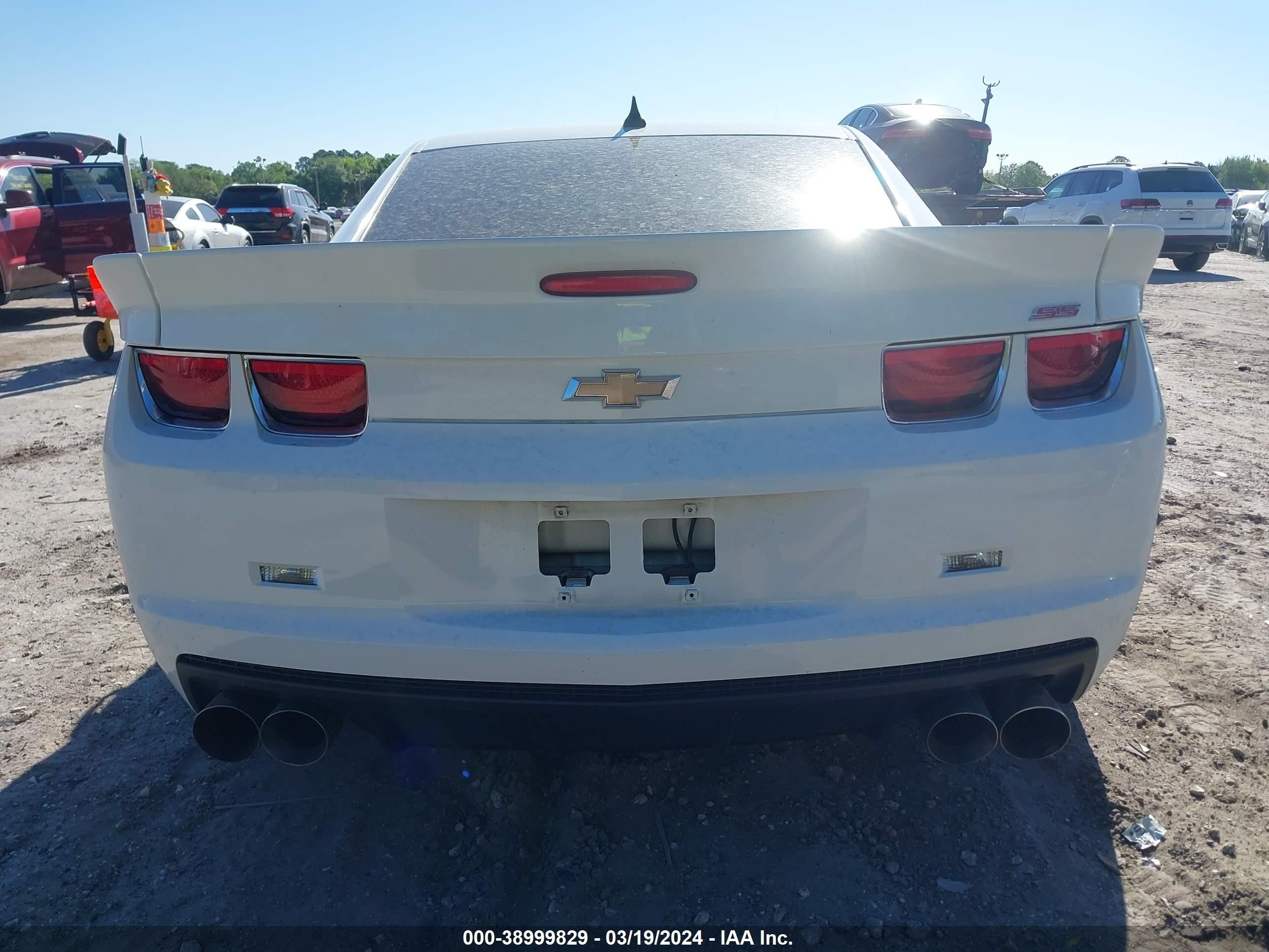 Photo 16 VIN: 2G1FJ1EJ5B9104158 - CHEVROLET CAMARO 