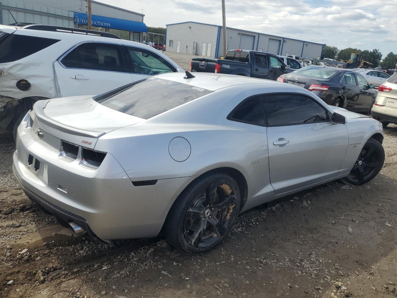 Photo 2 VIN: 2G1FK1EJ1B9103926 - CHEVROLET CAMARO 