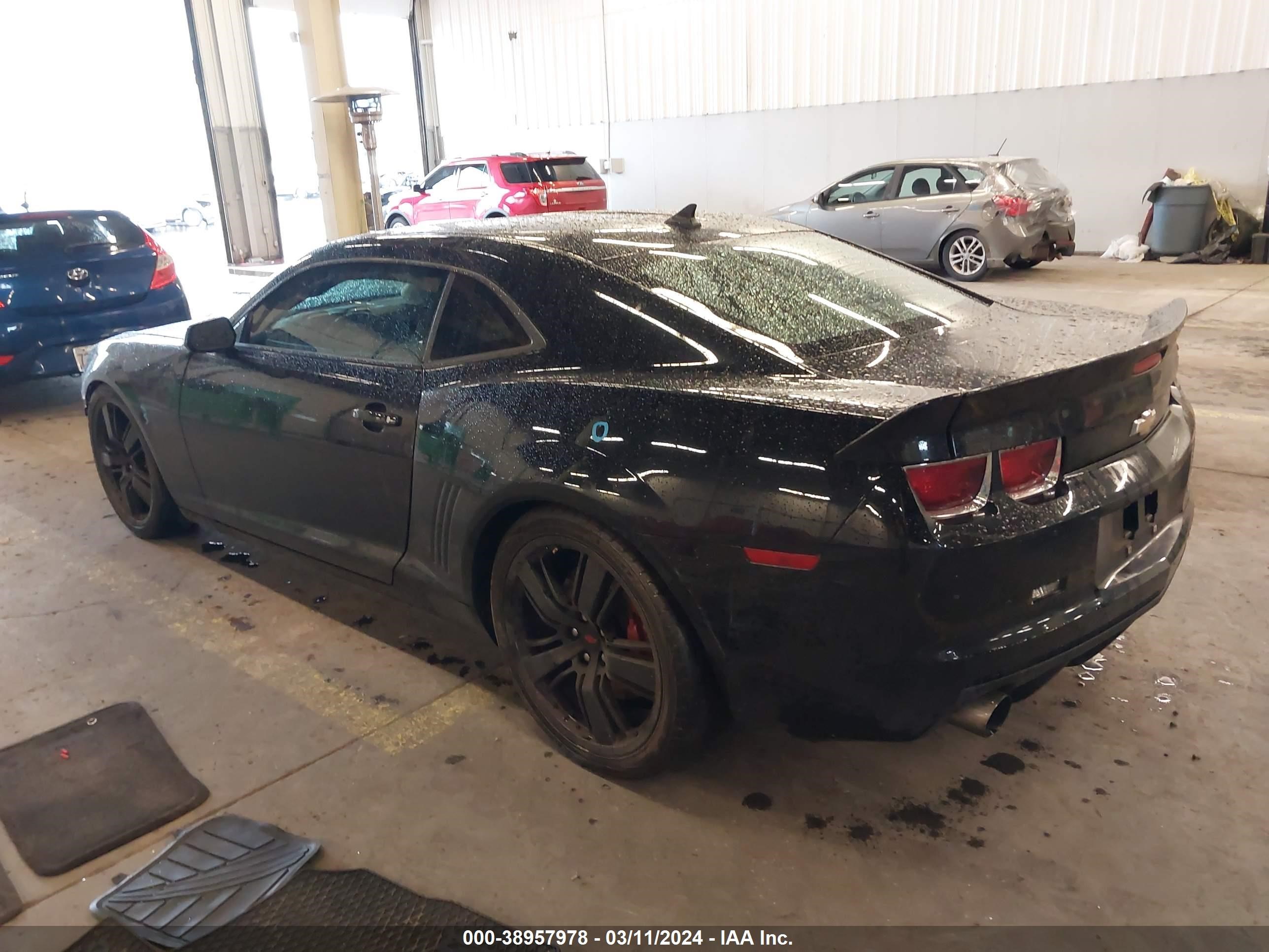 Photo 2 VIN: 2G1FK1EJ1B9133444 - CHEVROLET CAMARO 