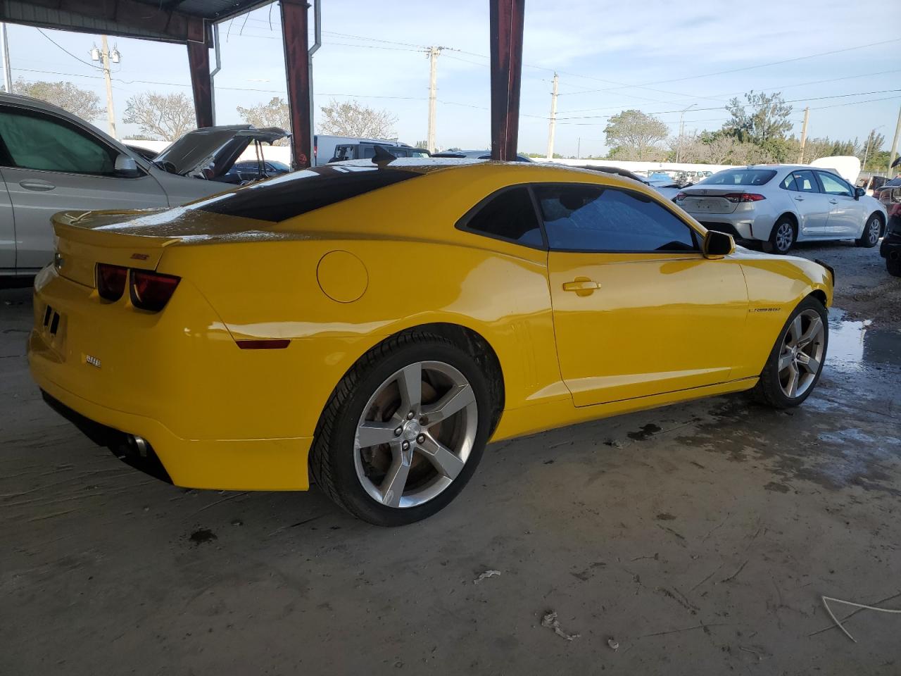 Photo 2 VIN: 2G1FK1EJ2B9101991 - CHEVROLET CAMARO 