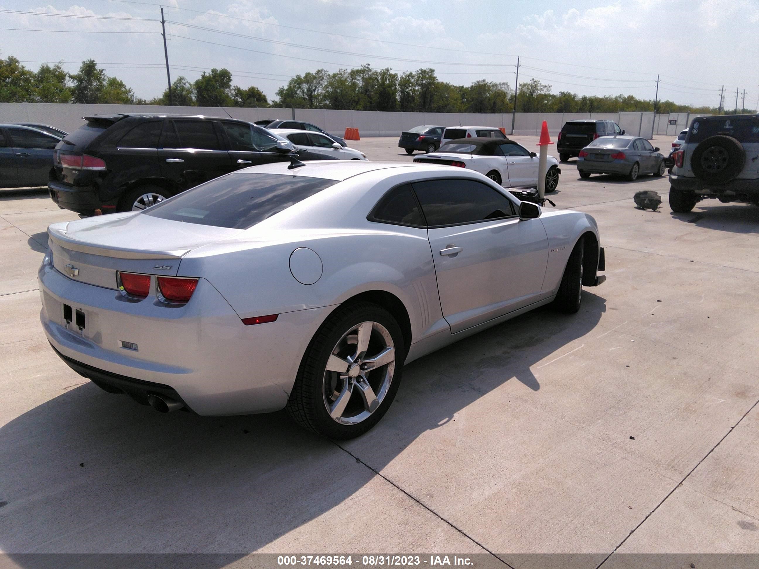 Photo 3 VIN: 2G1FK1EJ4A9114613 - CHEVROLET CAMARO 