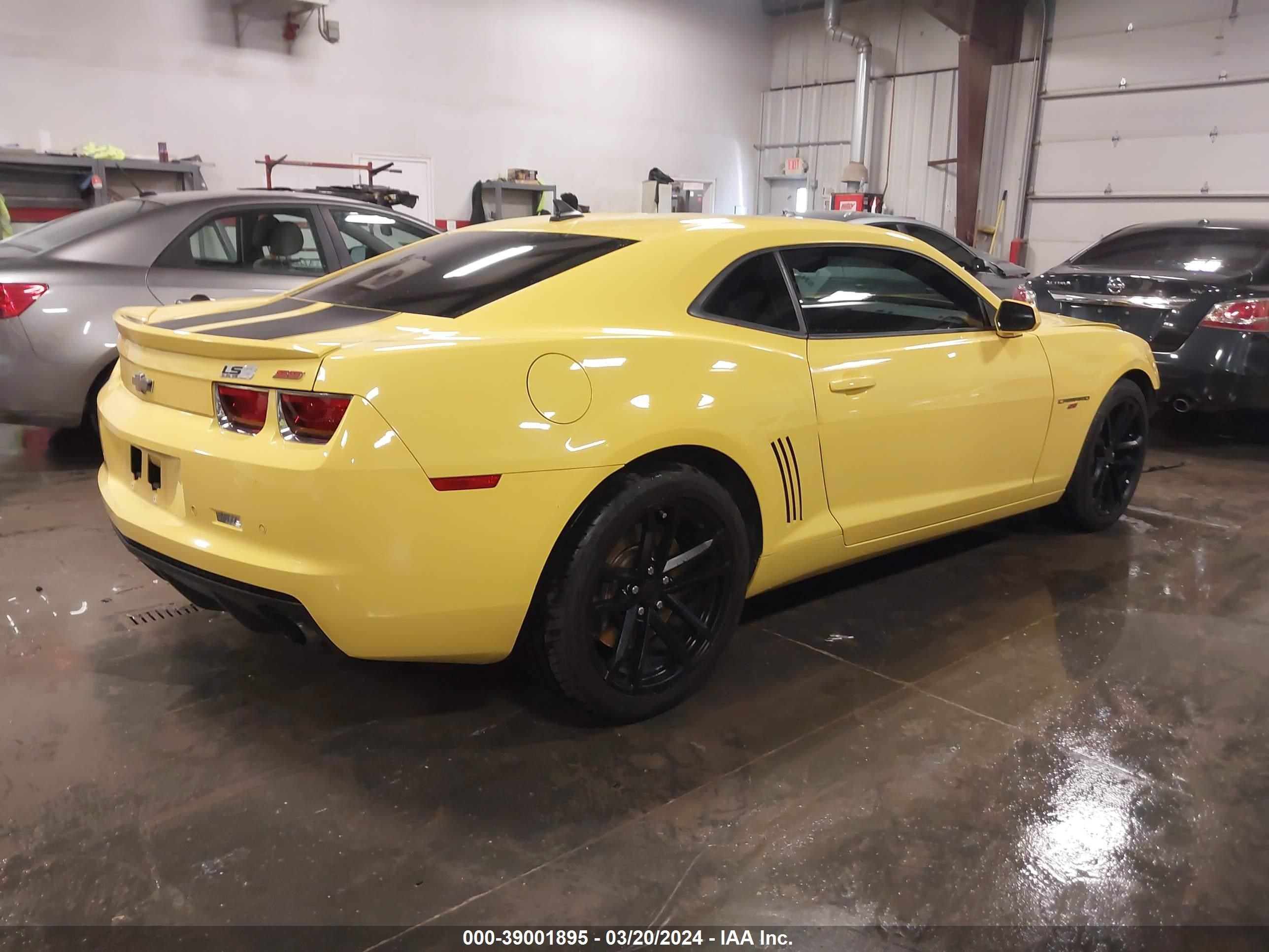 Photo 3 VIN: 2G1FK1EJ8B9214229 - CHEVROLET CAMARO 