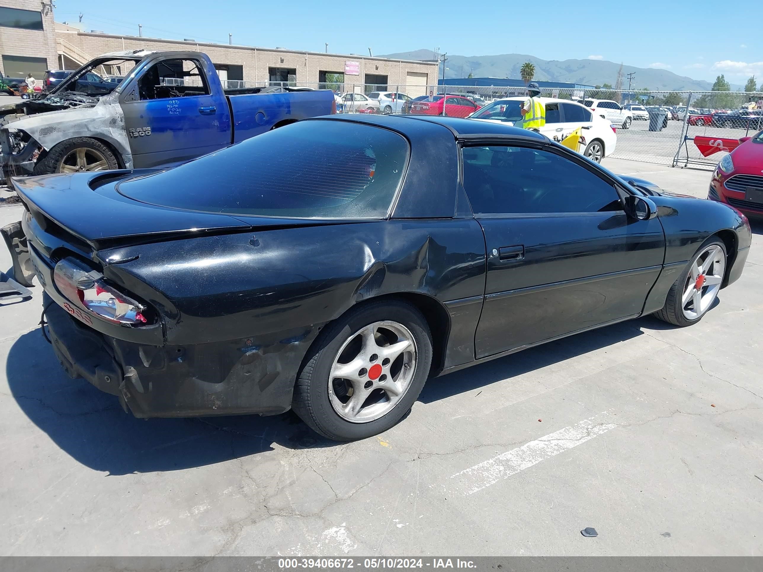 Photo 3 VIN: 2G1FP22G622119855 - CHEVROLET CAMARO 