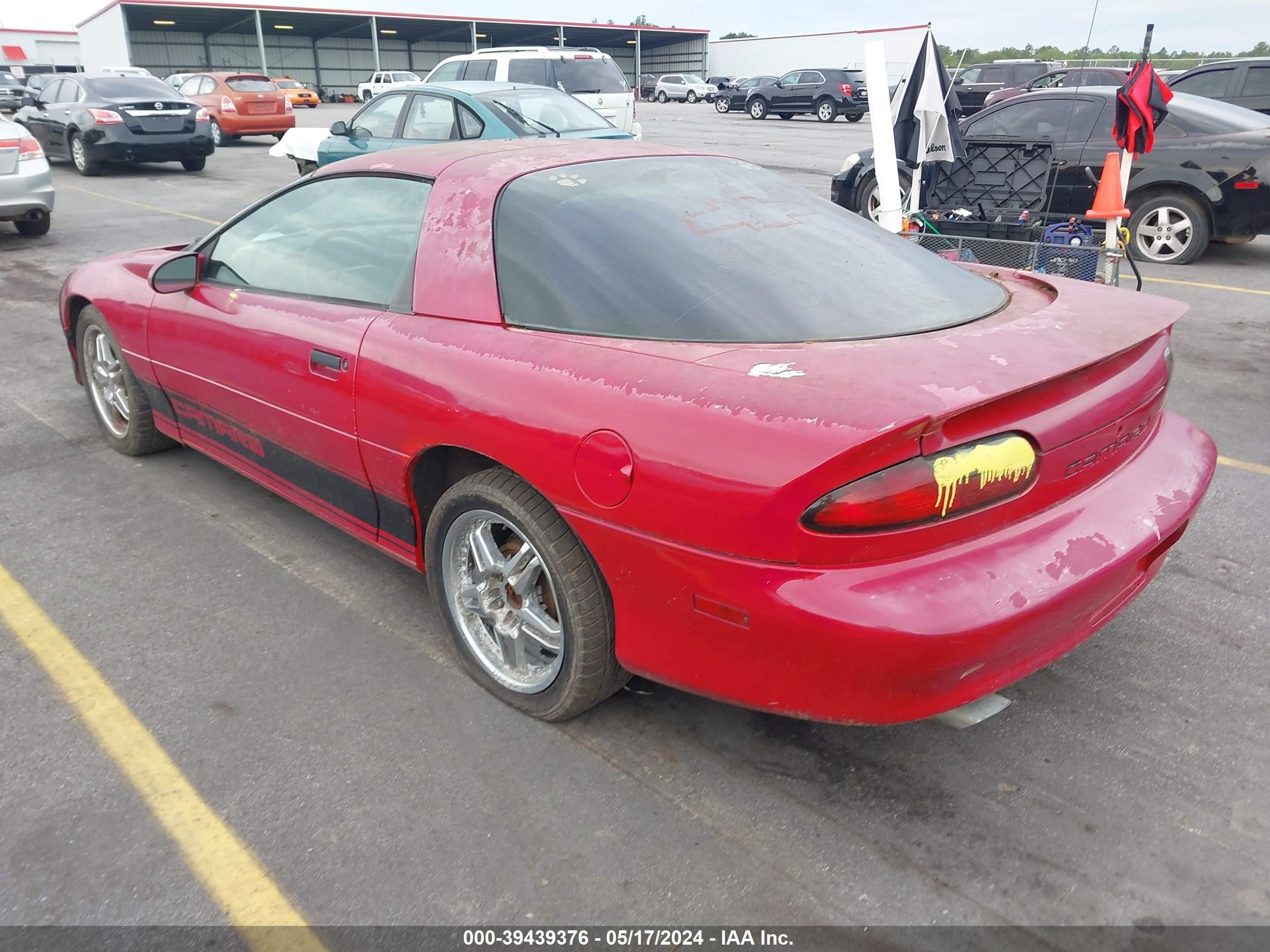 Photo 2 VIN: 2G1FP22K3T2159364 - CHEVROLET CAMARO 