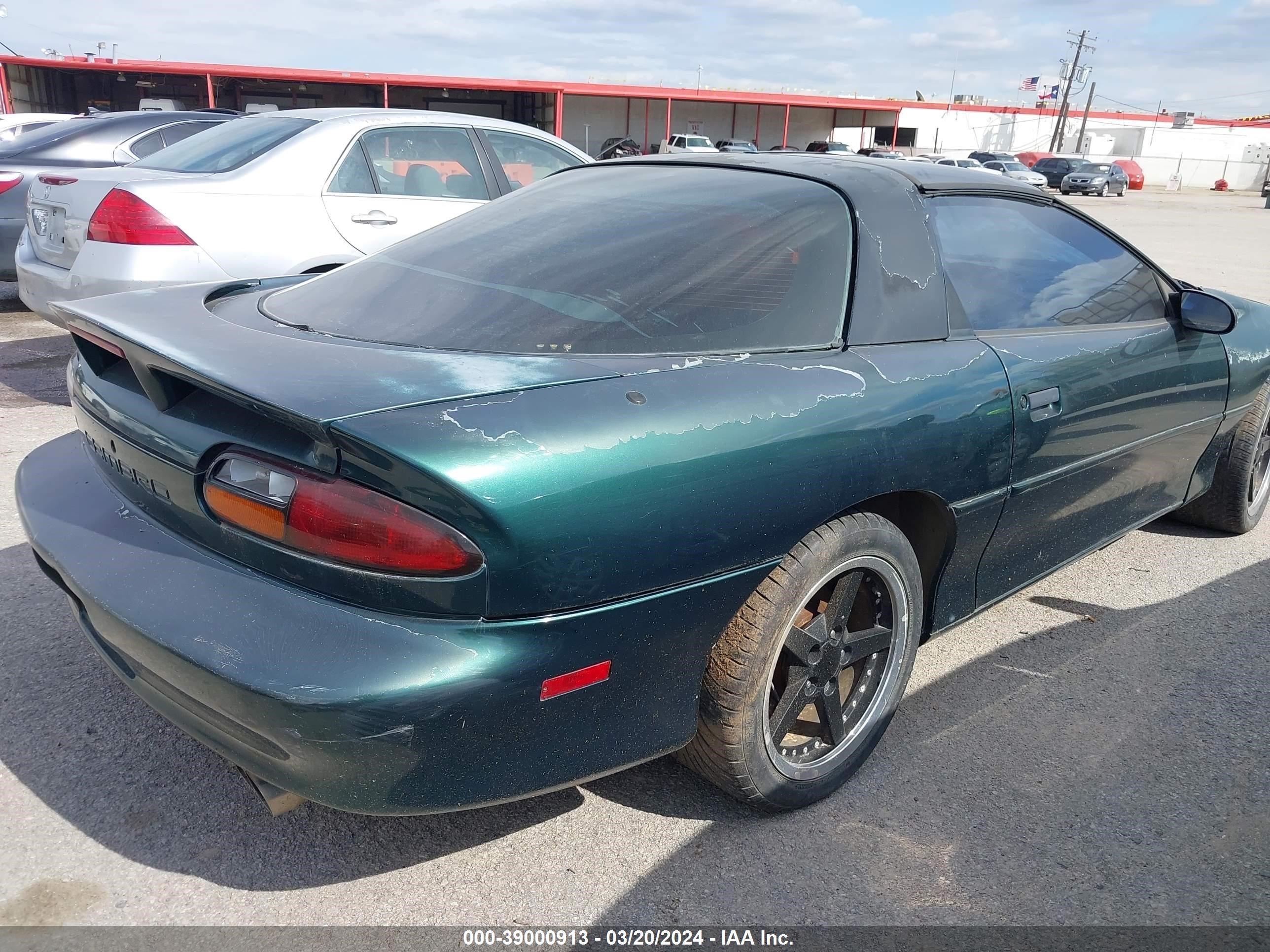 Photo 3 VIN: 2G1FP22P1V2145932 - CHEVROLET CAMARO 