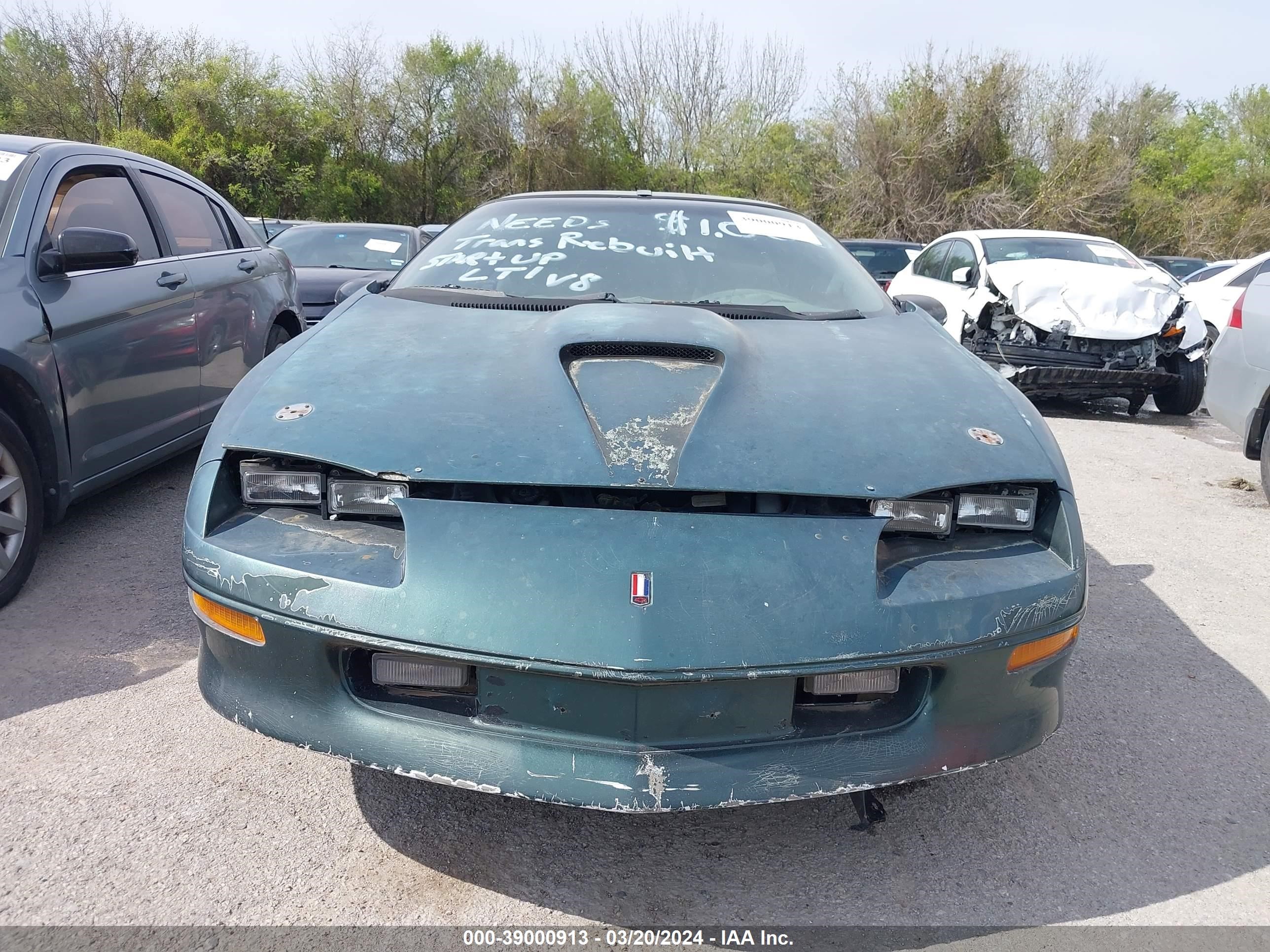 Photo 5 VIN: 2G1FP22P1V2145932 - CHEVROLET CAMARO 