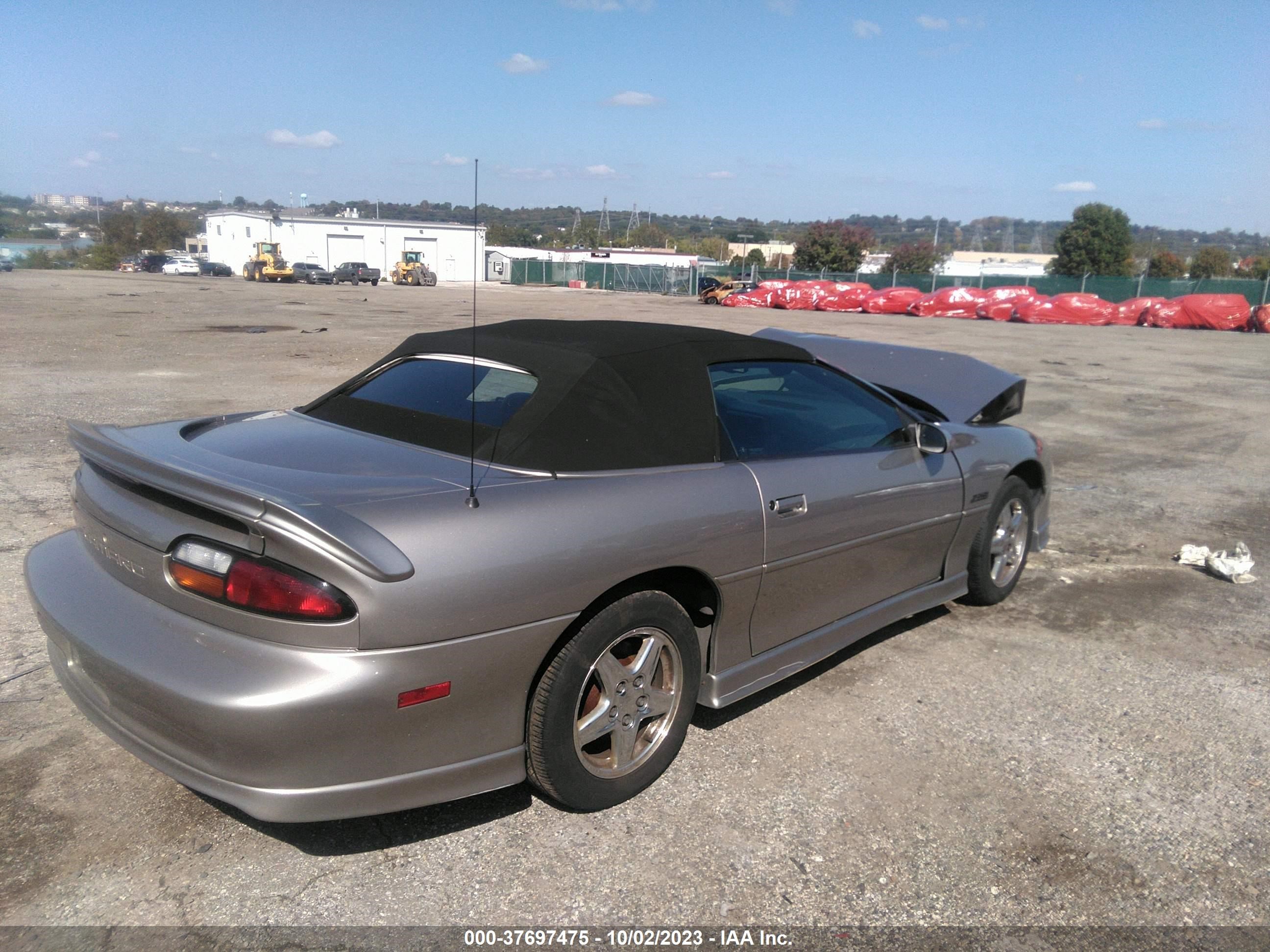 Photo 3 VIN: 2G1FP32G6X2135874 - CHEVROLET CAMARO 