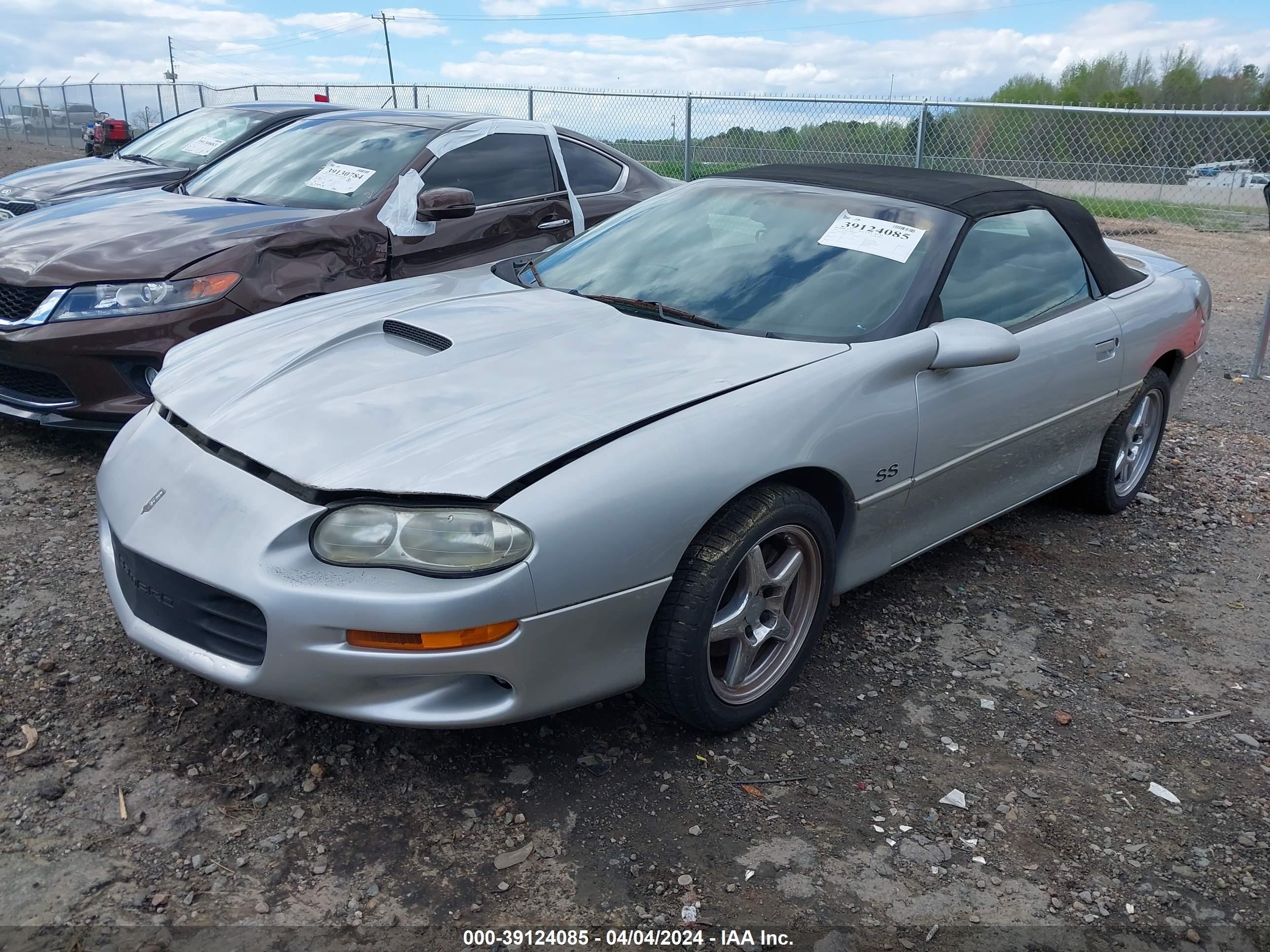 Photo 1 VIN: 2G1FP32GXY2119971 - CHEVROLET CAMARO 