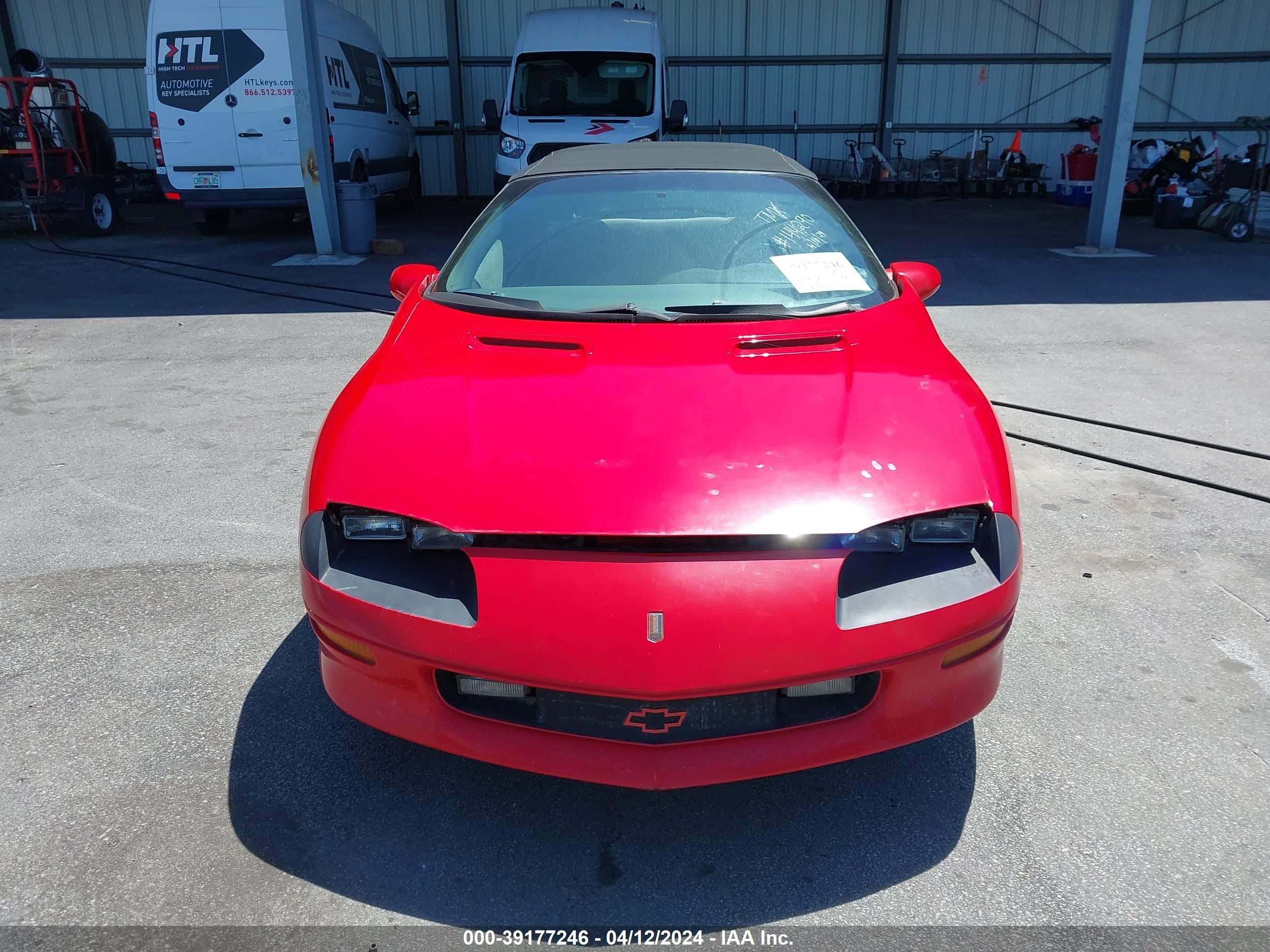 Photo 5 VIN: 2G1FP32K5T2144290 - CHEVROLET CAMARO 