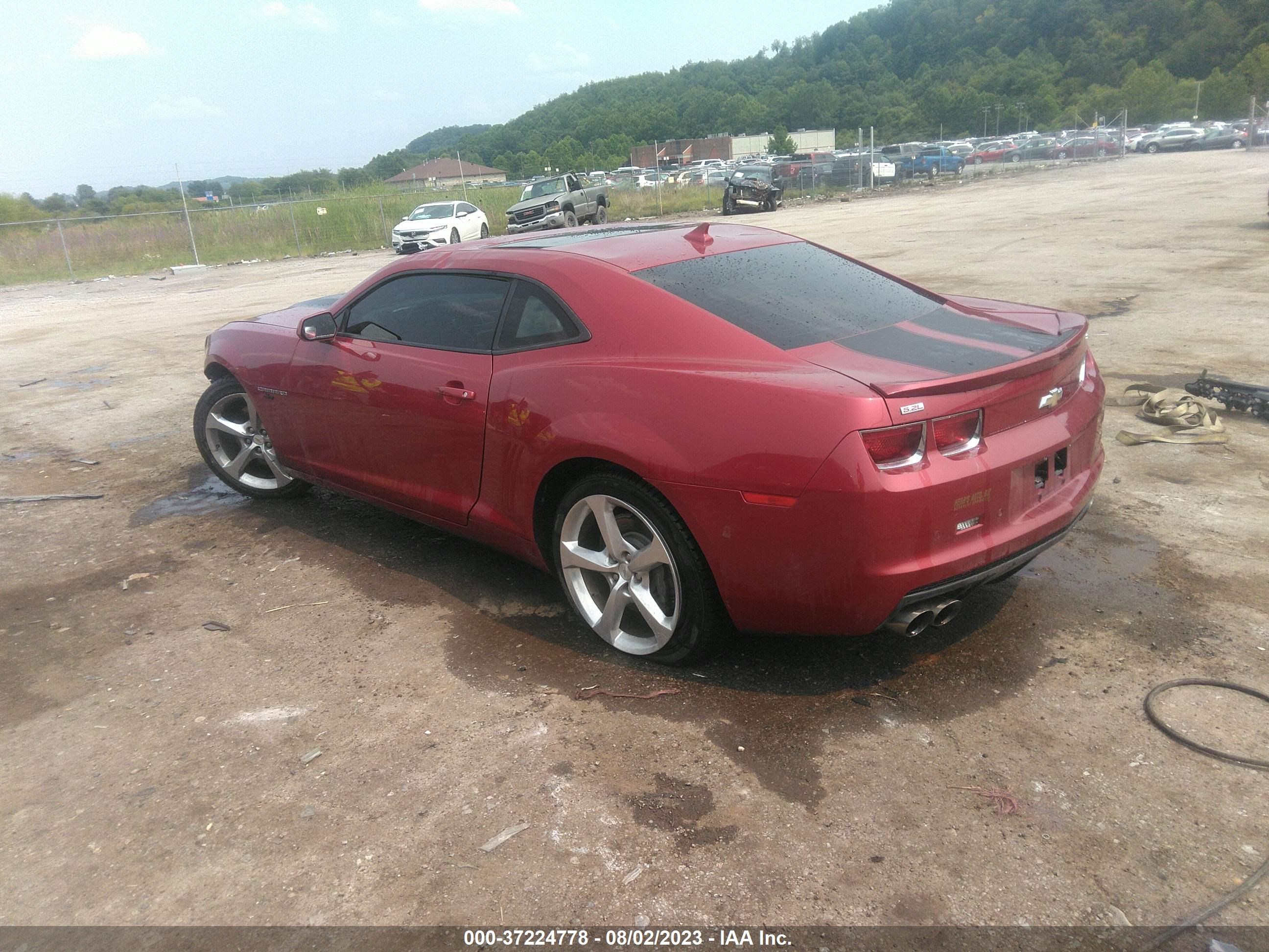 Photo 2 VIN: 2G1FT1EW1D9143273 - CHEVROLET CAMARO 