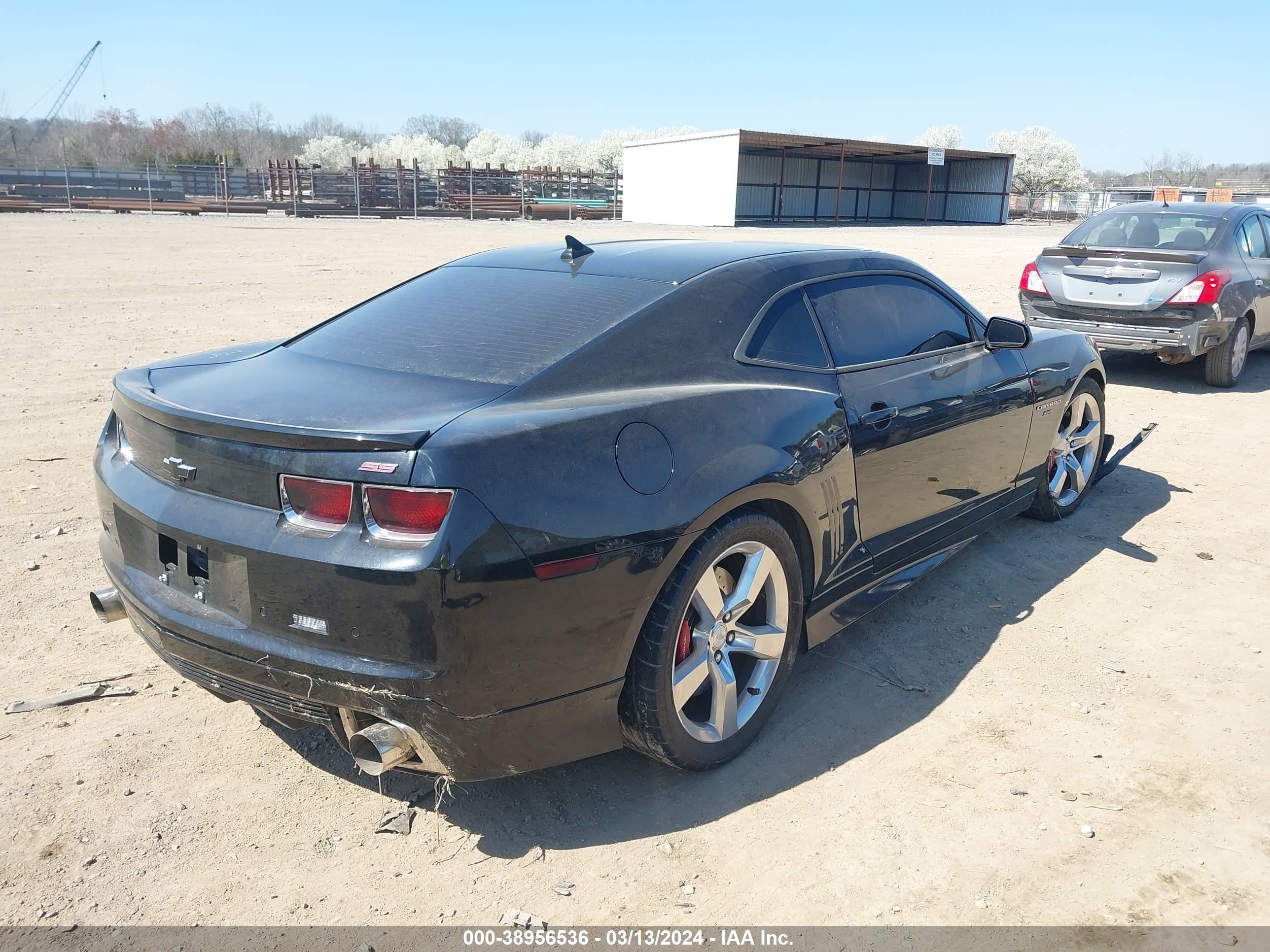 Photo 3 VIN: 2G1FT1EW3B9146883 - CHEVROLET CAMARO 