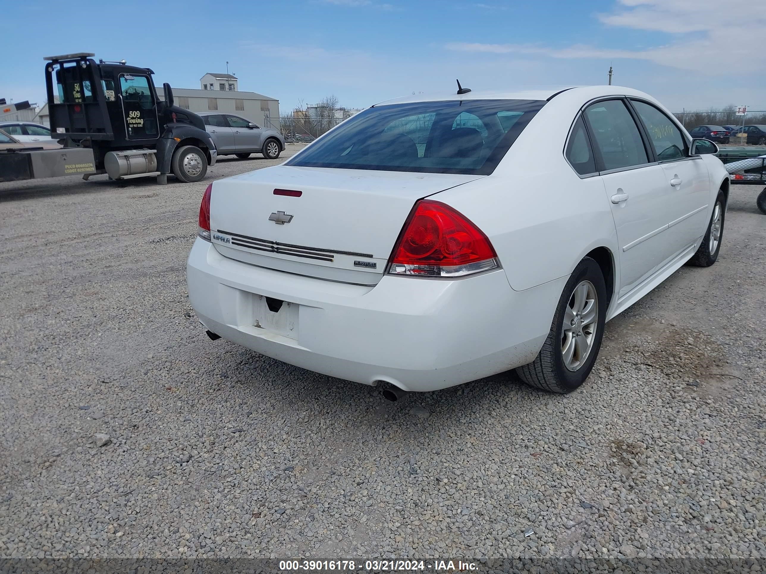 Photo 3 VIN: 2G1WA5E35C1116612 - CHEVROLET IMPALA 