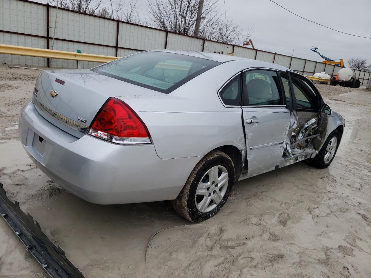 Photo 2 VIN: 2G1WA5EK2A1144100 - CHEVROLET IMPALA 