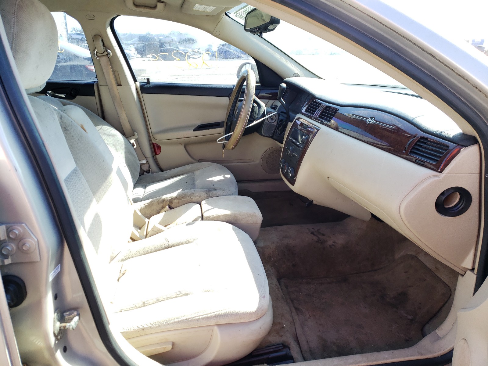 Photo 4 VIN: 2G1WA5EK8B1199328 - CHEVROLET IMPALA LS 