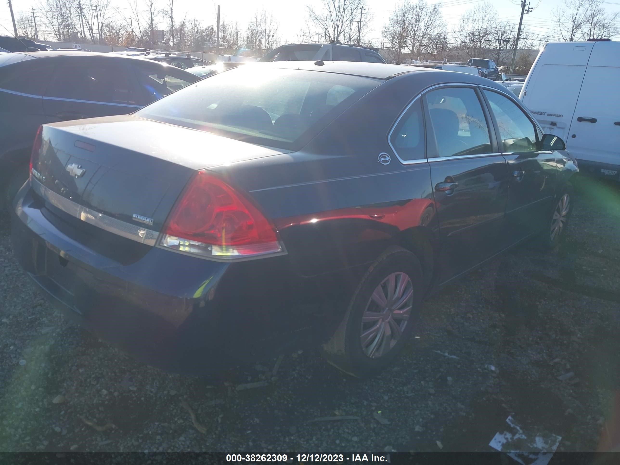 Photo 3 VIN: 2G1WB55K089137056 - CHEVROLET IMPALA 