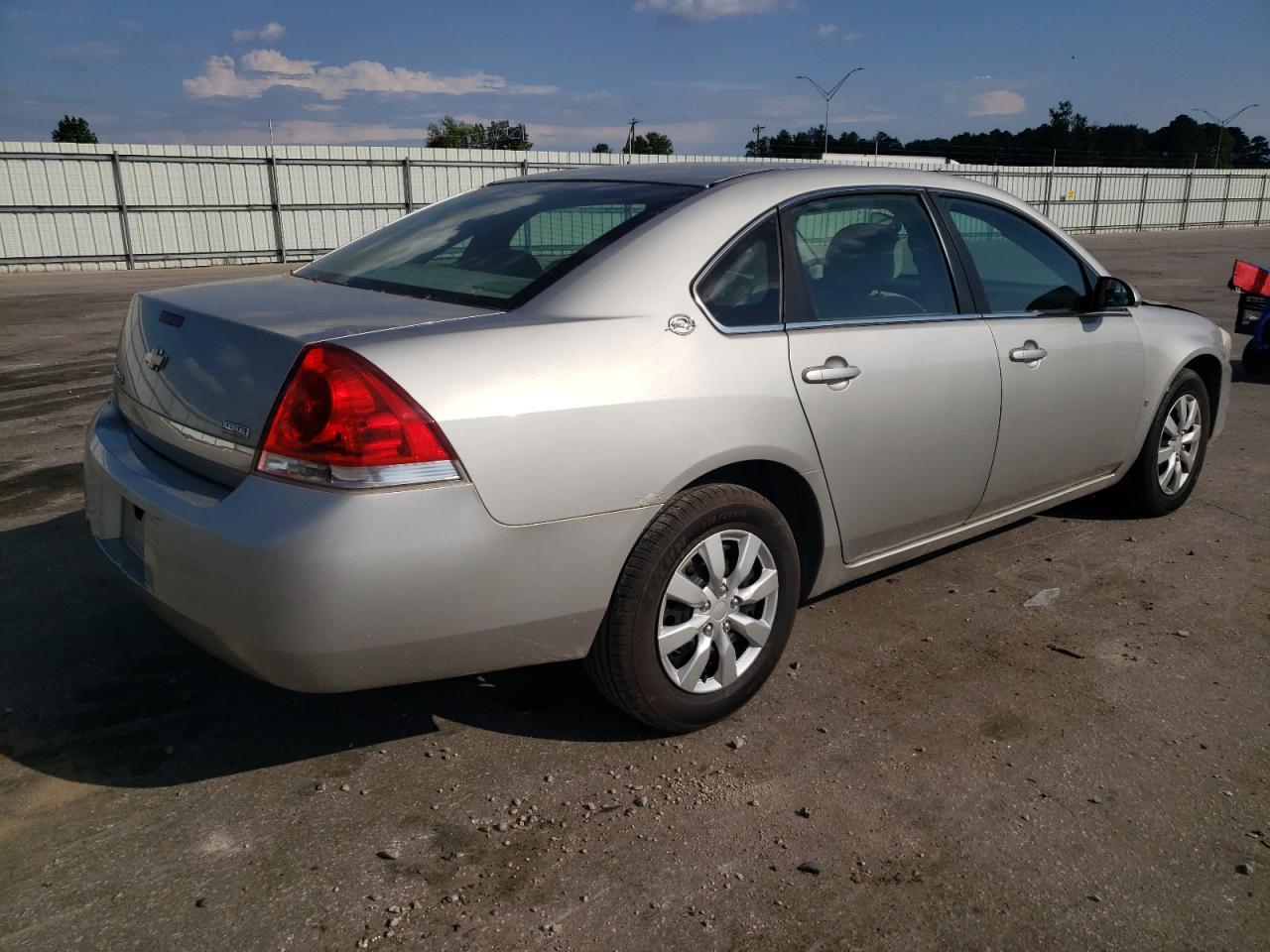 Photo 2 VIN: 2G1WB55K989193514 - CHEVROLET IMPALA 