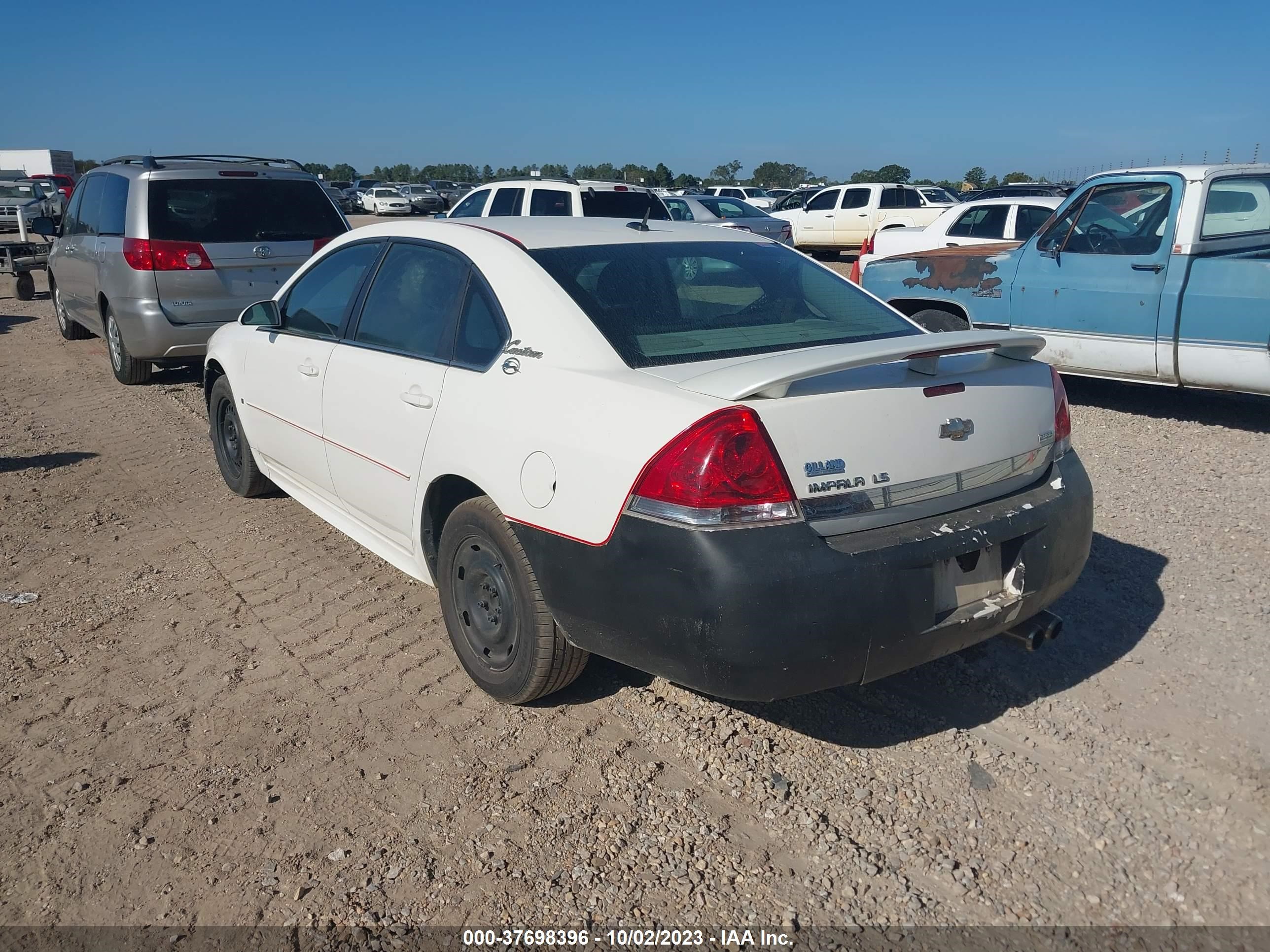 Photo 2 VIN: 2G1WB57K791199020 - CHEVROLET IMPALA 