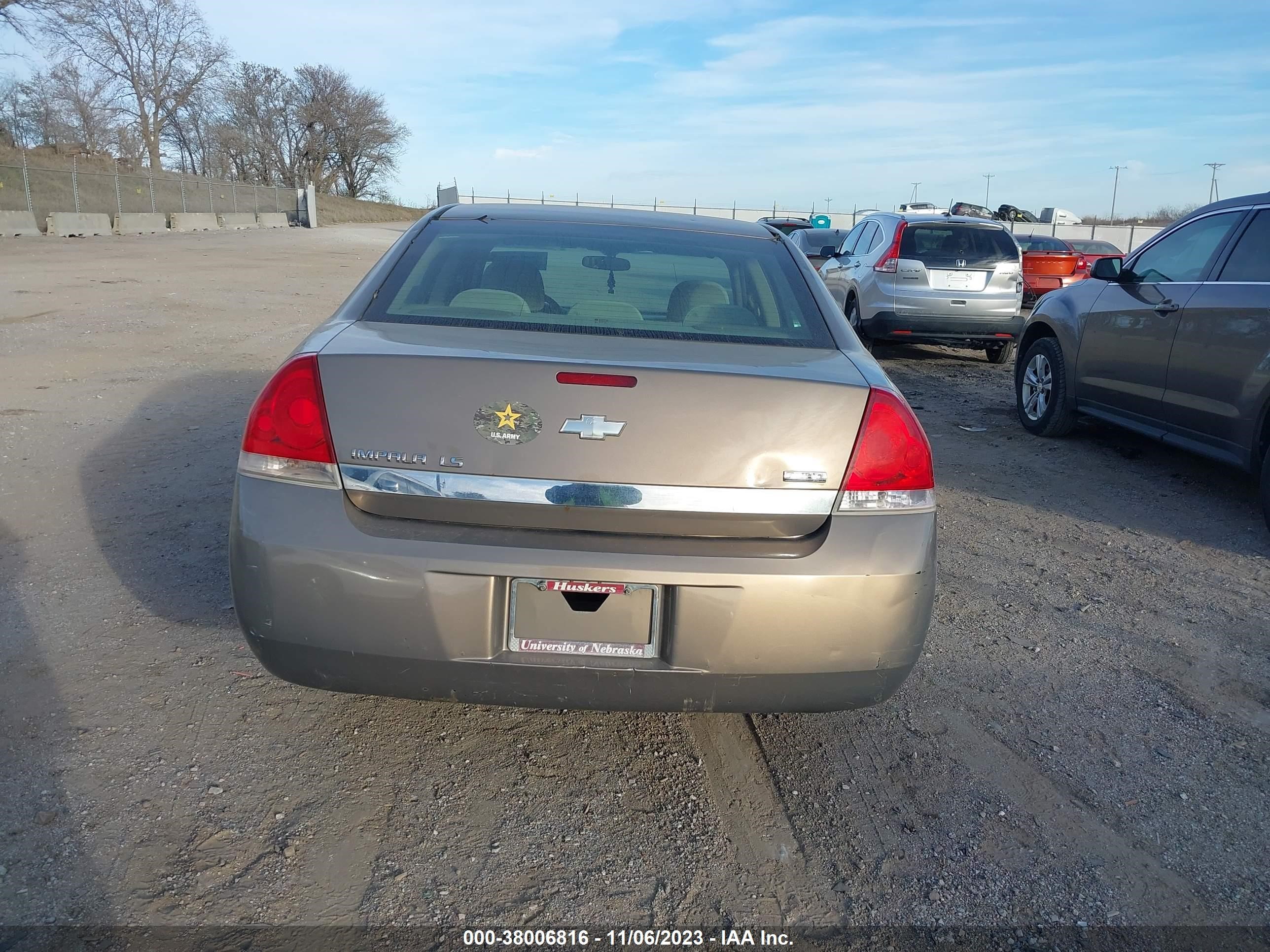 Photo 15 VIN: 2G1WB58K079171752 - CHEVROLET IMPALA 